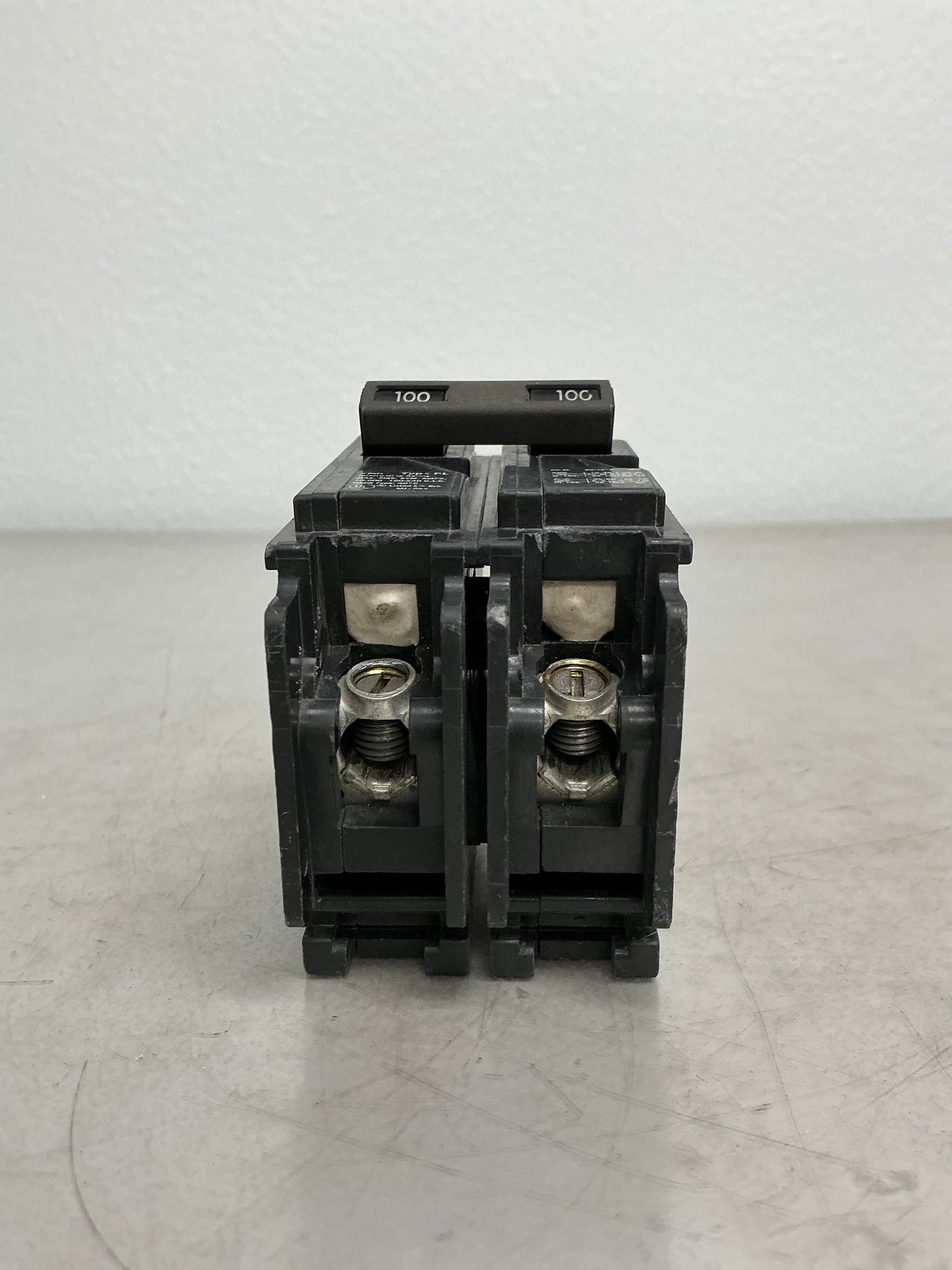 Used B2100 2 Pole, 100 Amps, 240 Volts Circuit Breaker