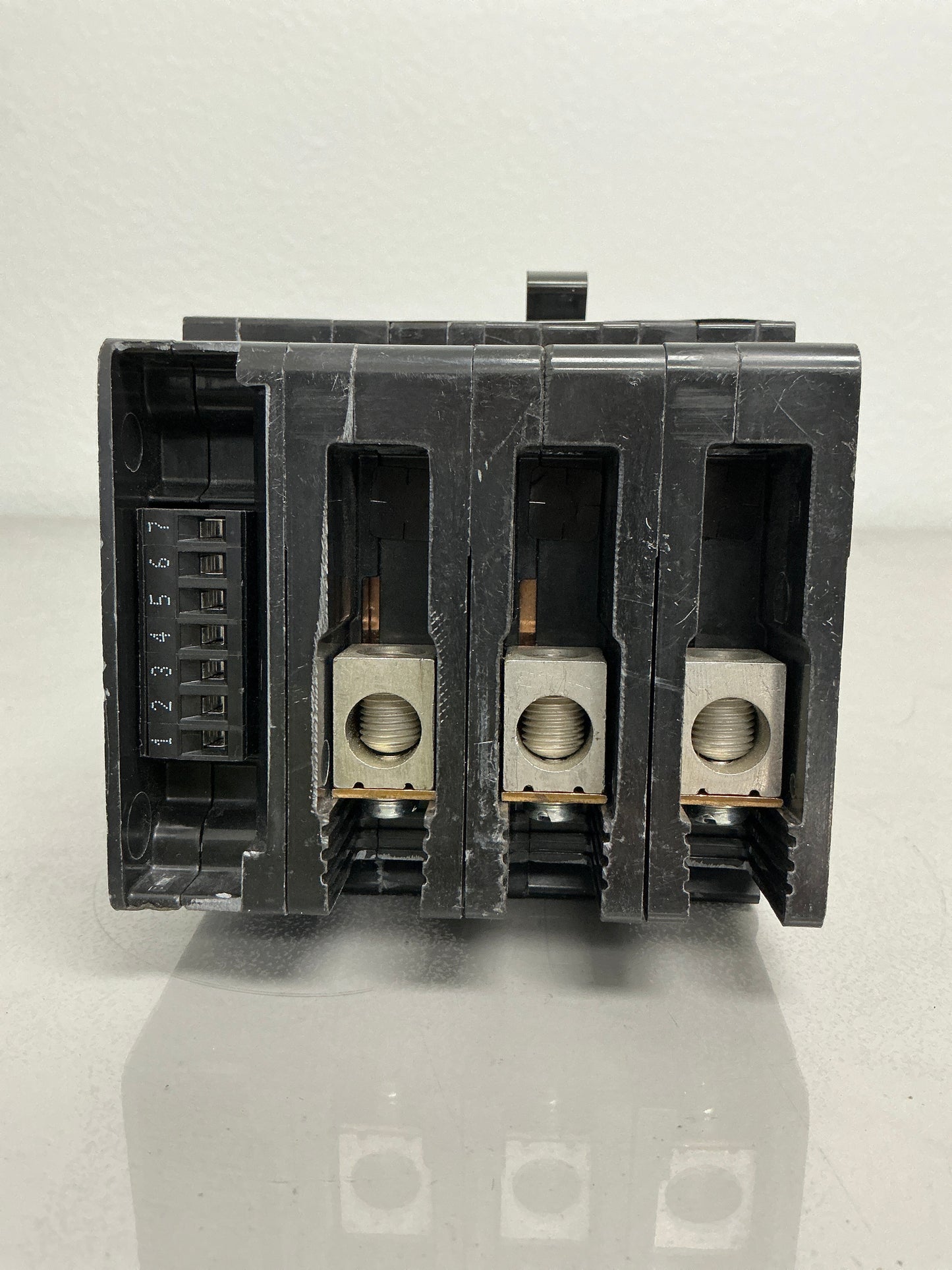 Used EGB34035SA 35 Amps, 480 Volts, 3 Poles