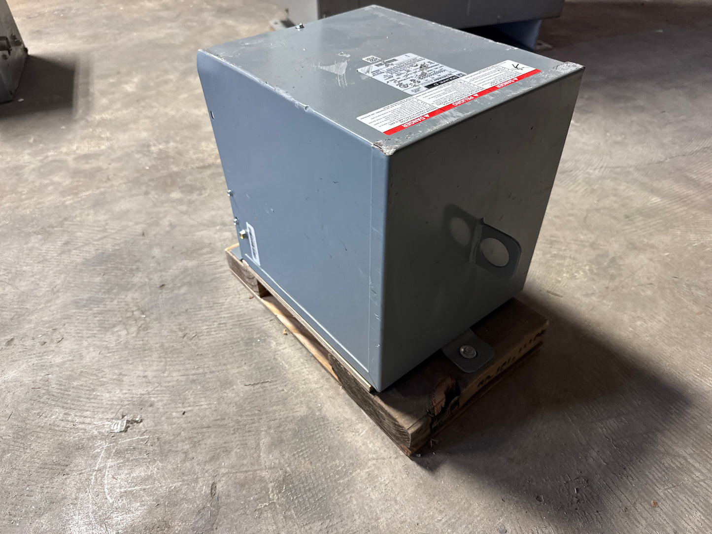 10KVA Transformer, Primary 480, Seconday 240 or 120 Volts 1 Phase (item#t11)