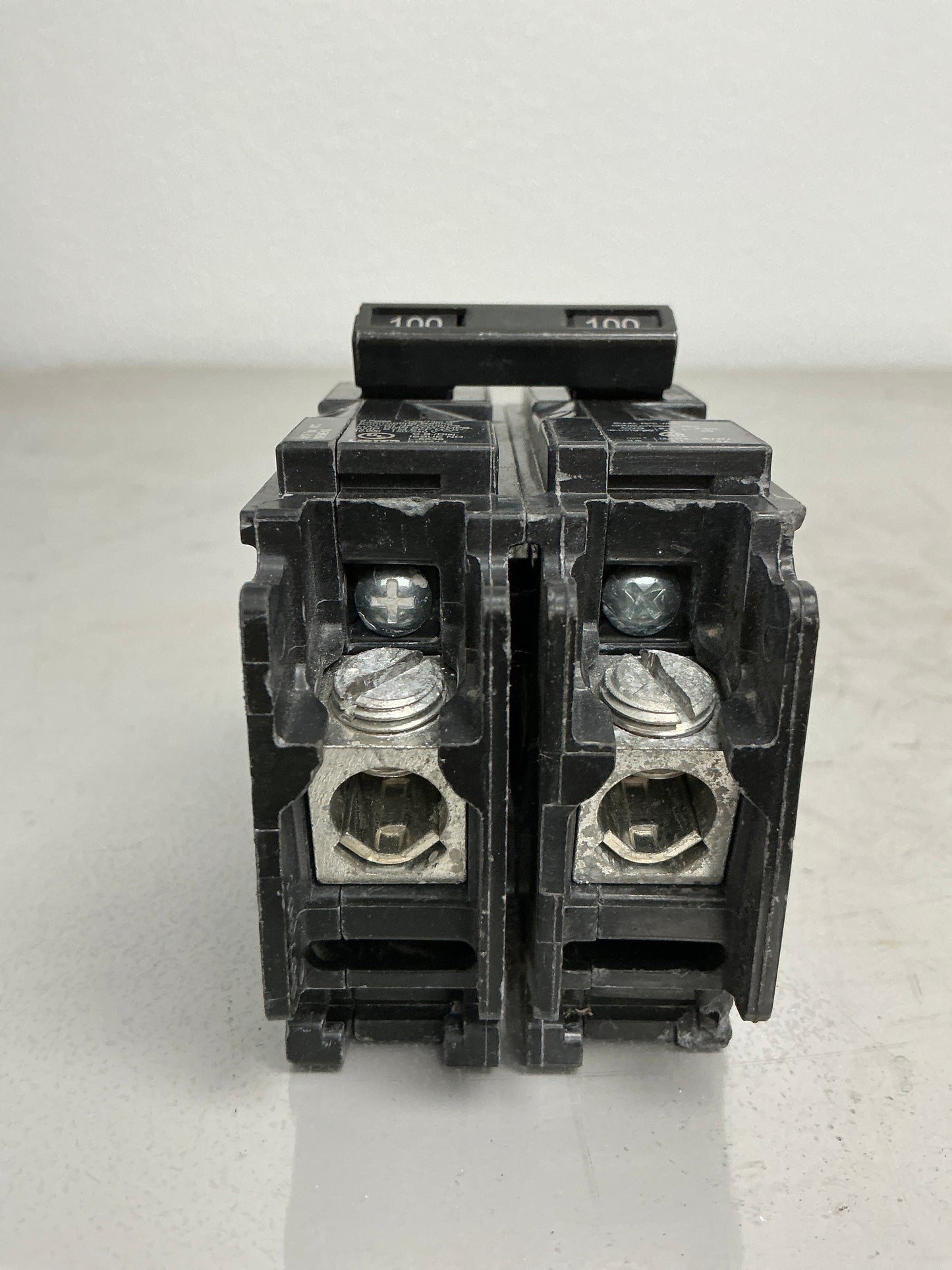 Used Siemens Q2100 2 Pole, 100 Amps, 240 Volts