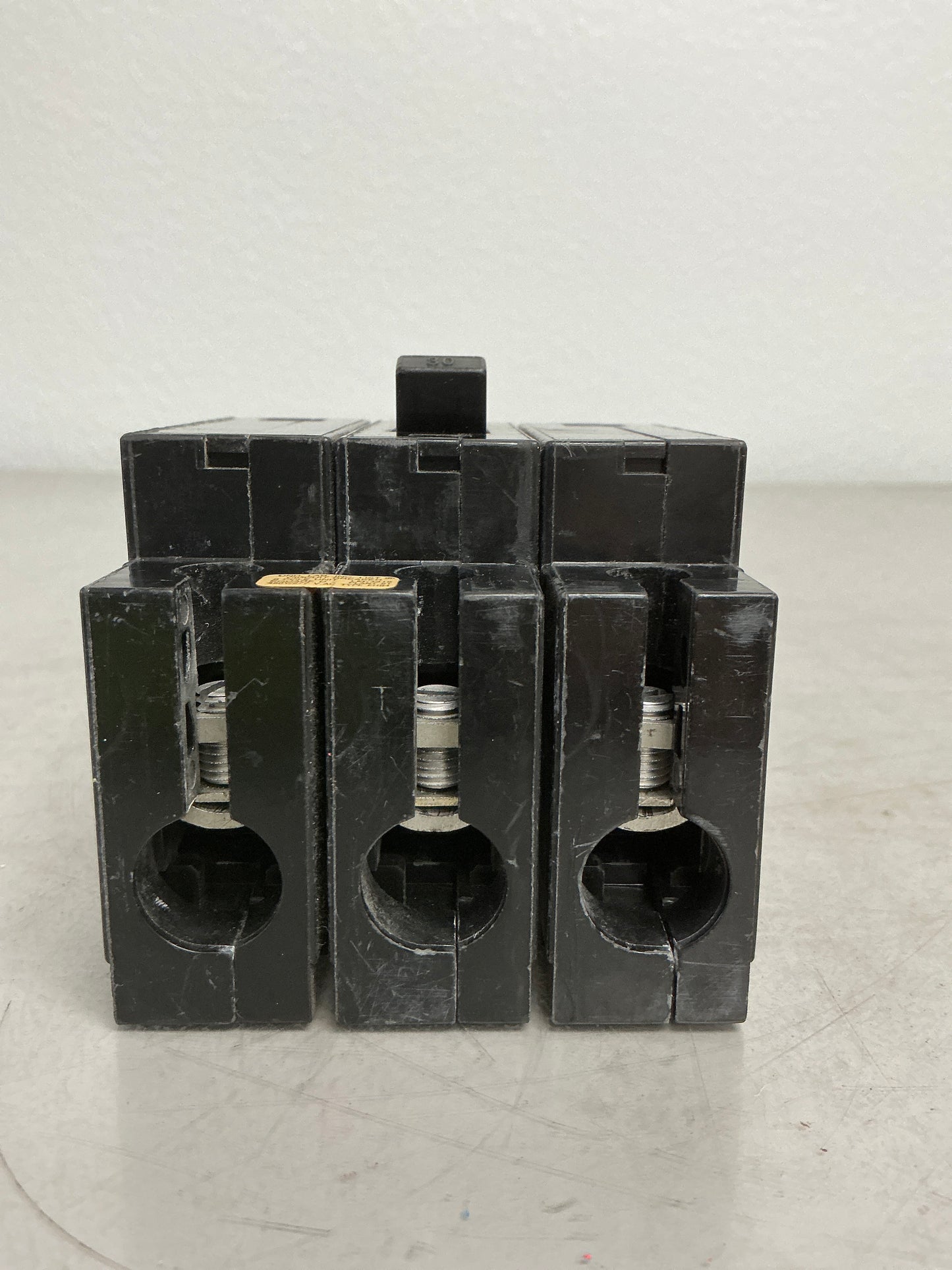 *CHIPPED* Used Square D EHB34030 3 Pole, 30 Amps,480 Volts
