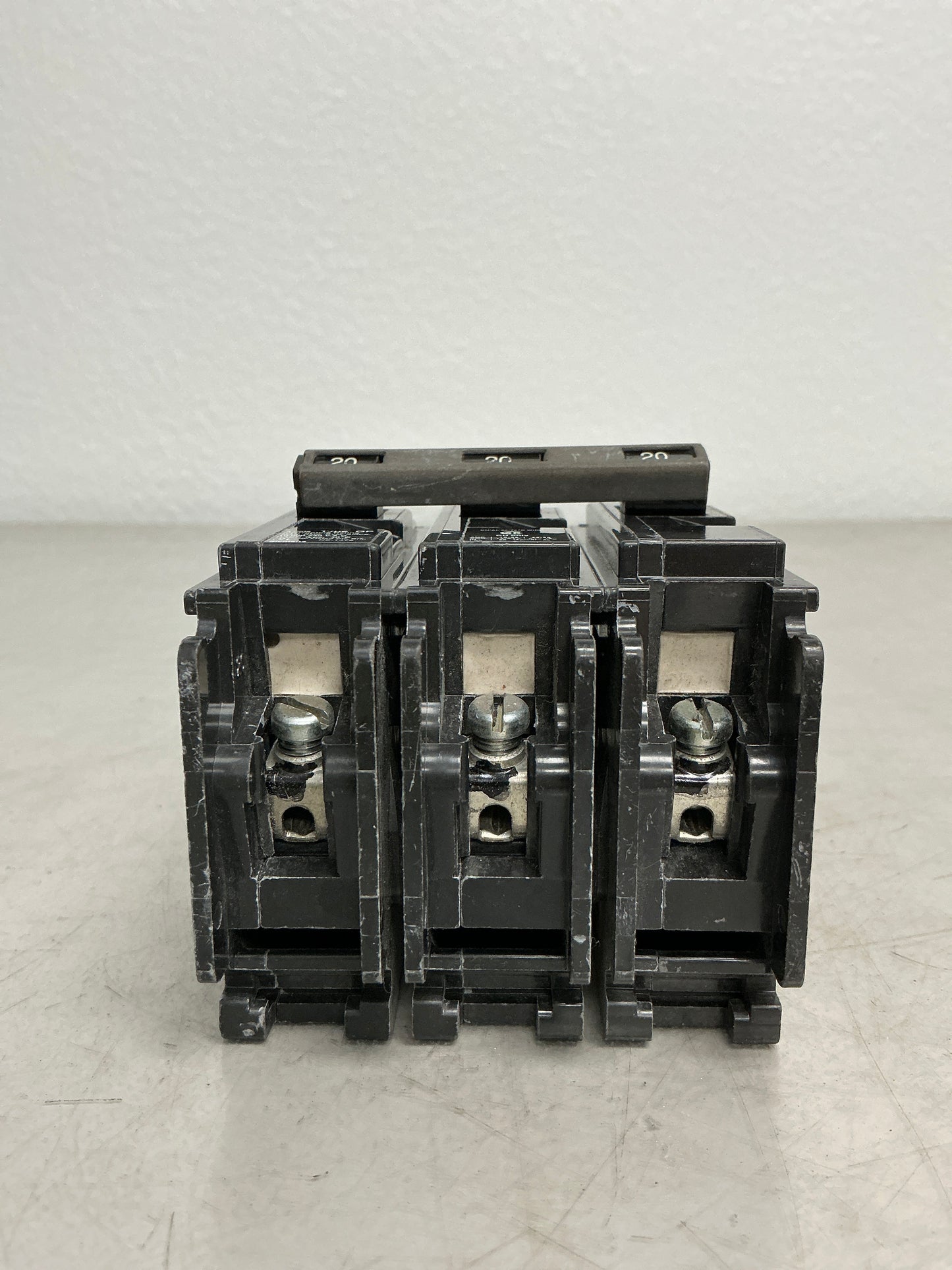 Used Q320 3 Pole, 20 Amps, 240 Volts Circuit Breaker