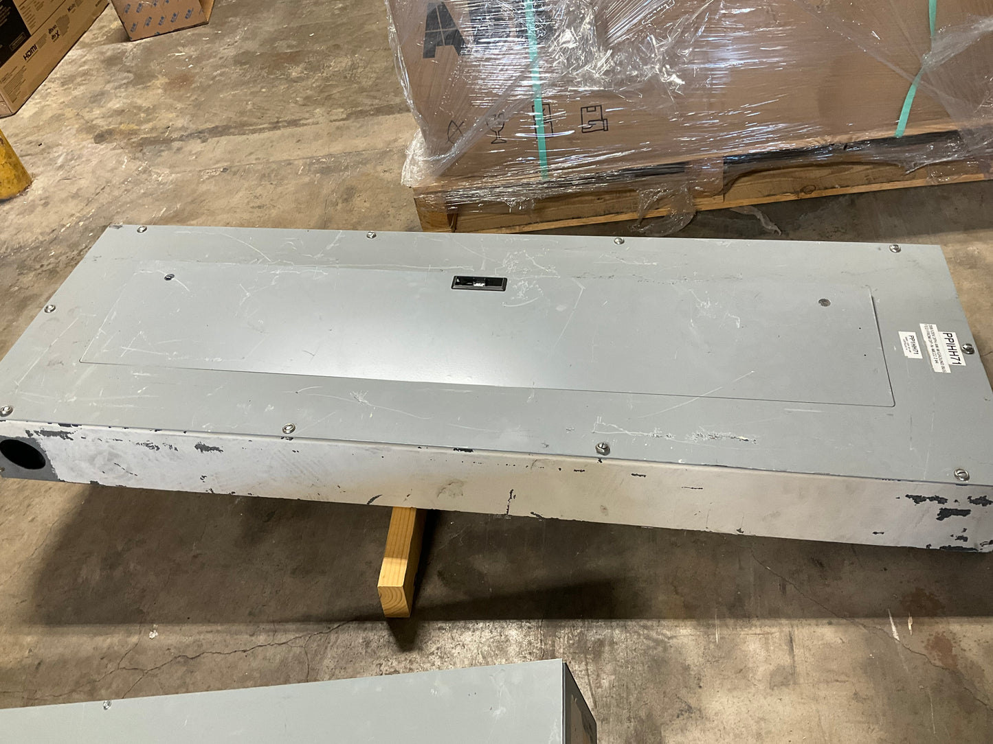 Used Cutler-Hammer Panelboard PRL-1A 225 Amp Main Breaker 208/120 Volt 42 Circuit (item#p3)