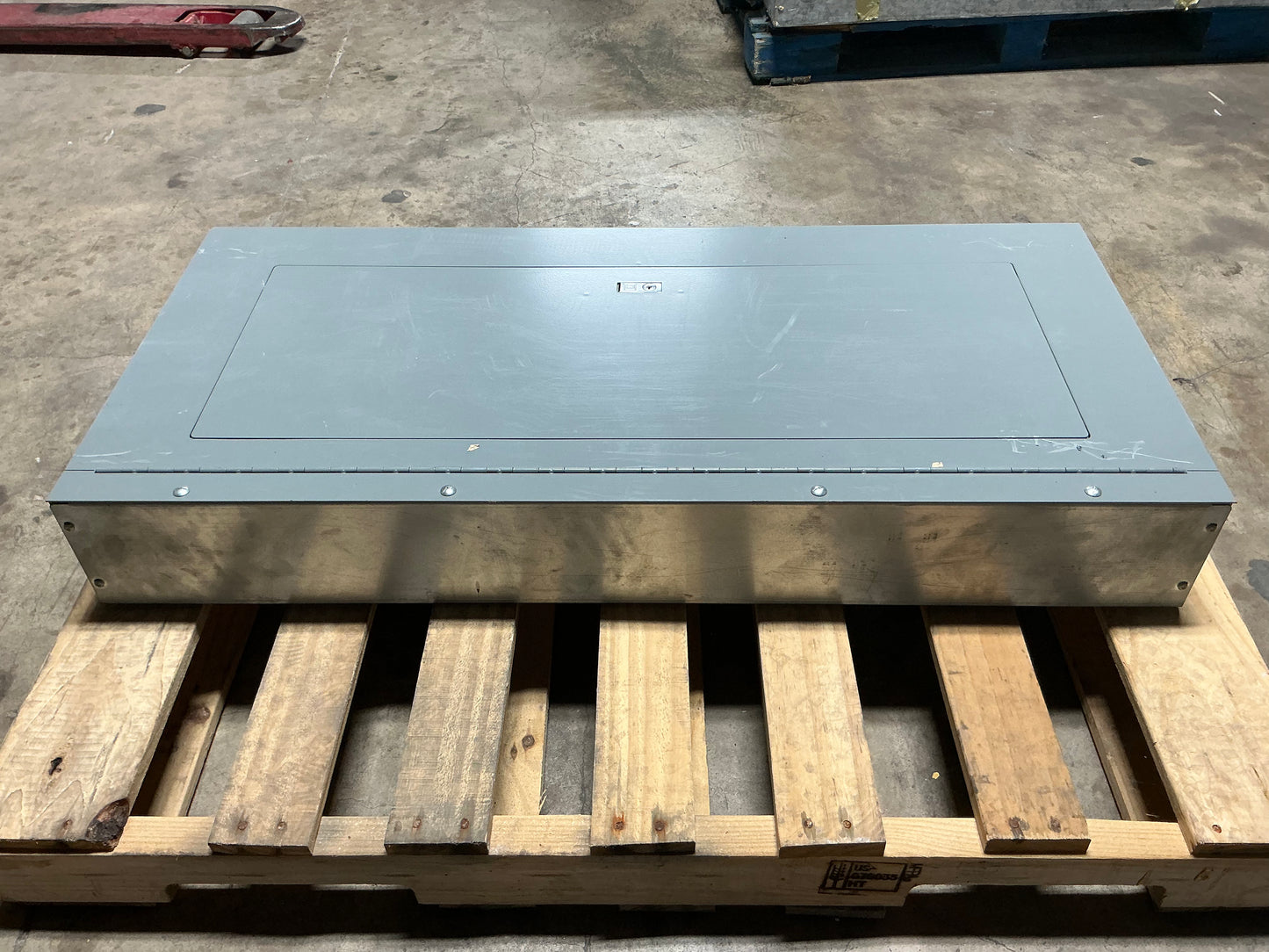 New Surplus Square D 60 Amp, 240 Volt, 30 Circuit, Main Breaker, Indoor Panel