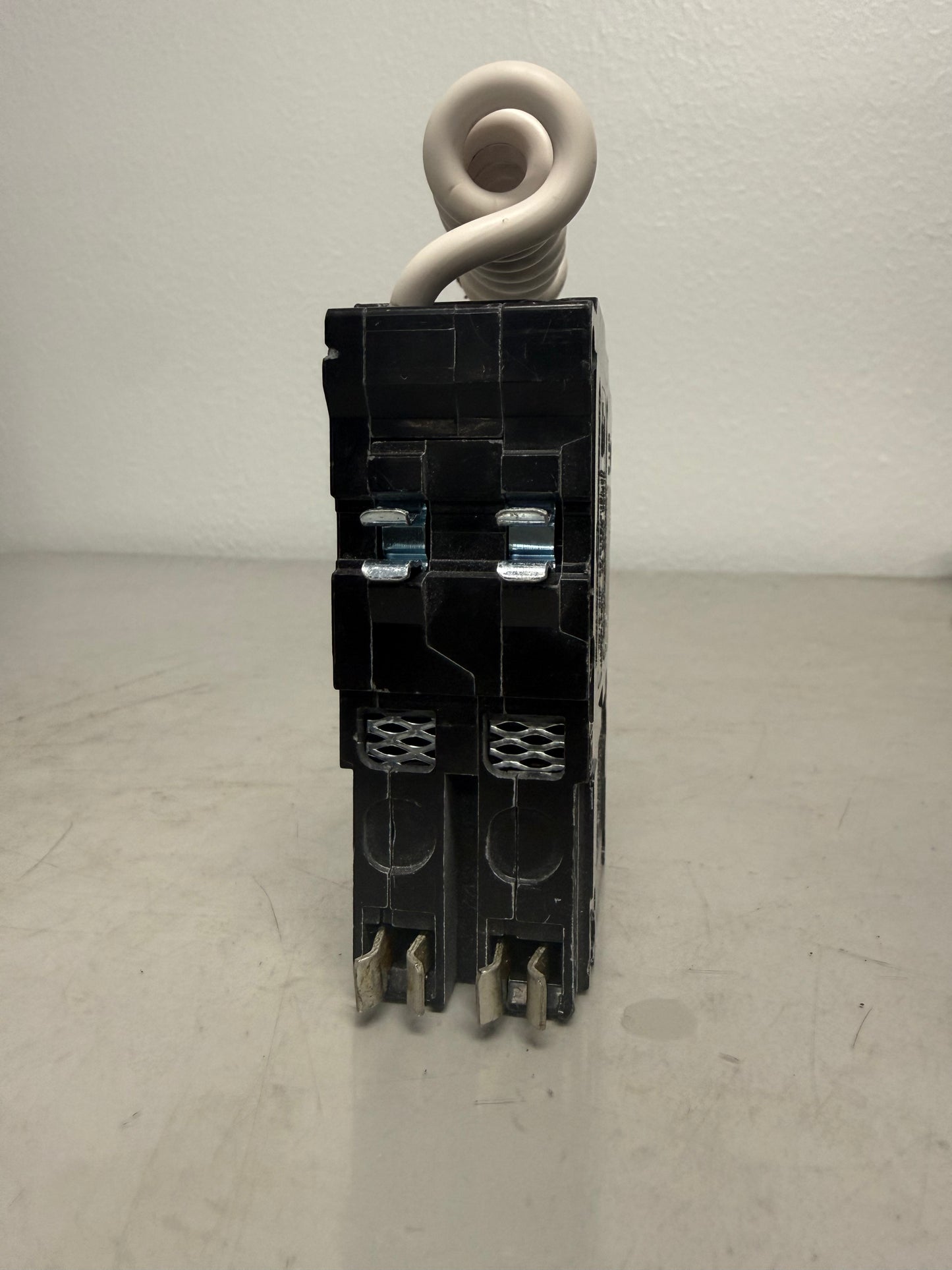 Used Square D QO240GFI 2 Poles, 40 Amps, 240 Volts