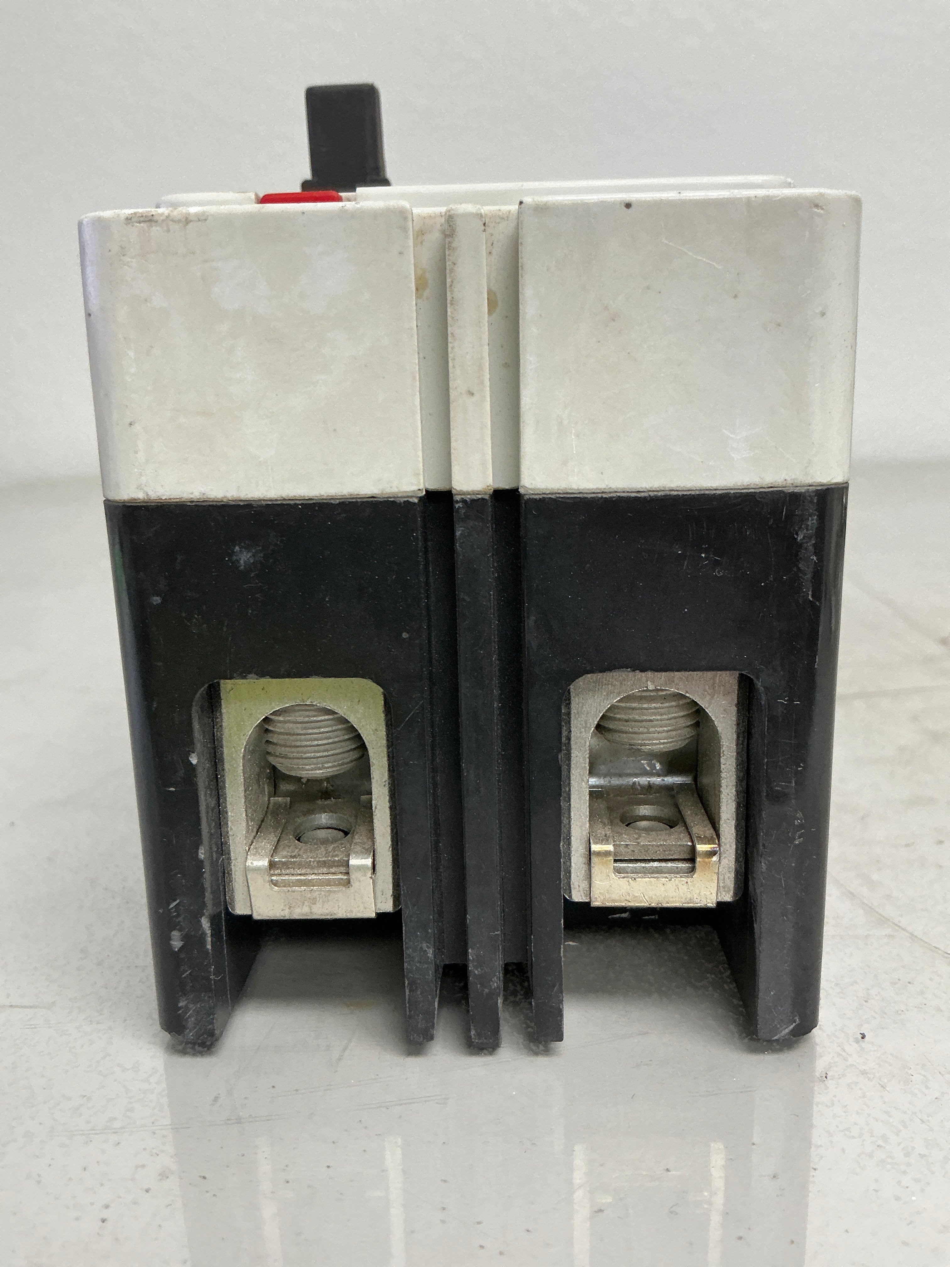 Used ED2225 2 Poles, 225 Amps, 240 Volts