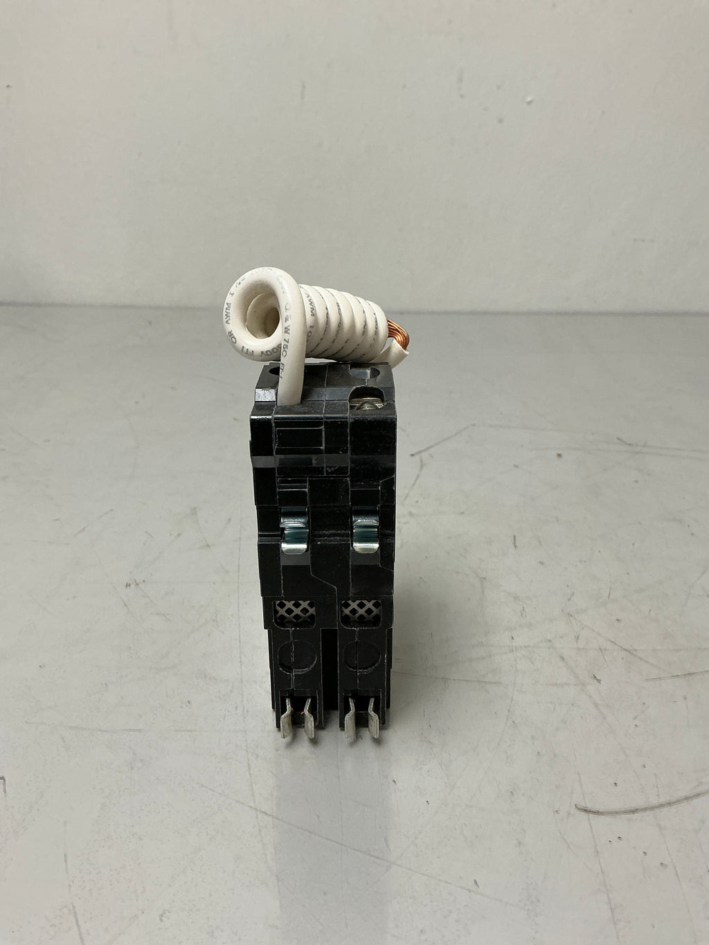 New Square D QO240GFI 2 Poles, 40 Amps, 240 Volts Circuit Breaker