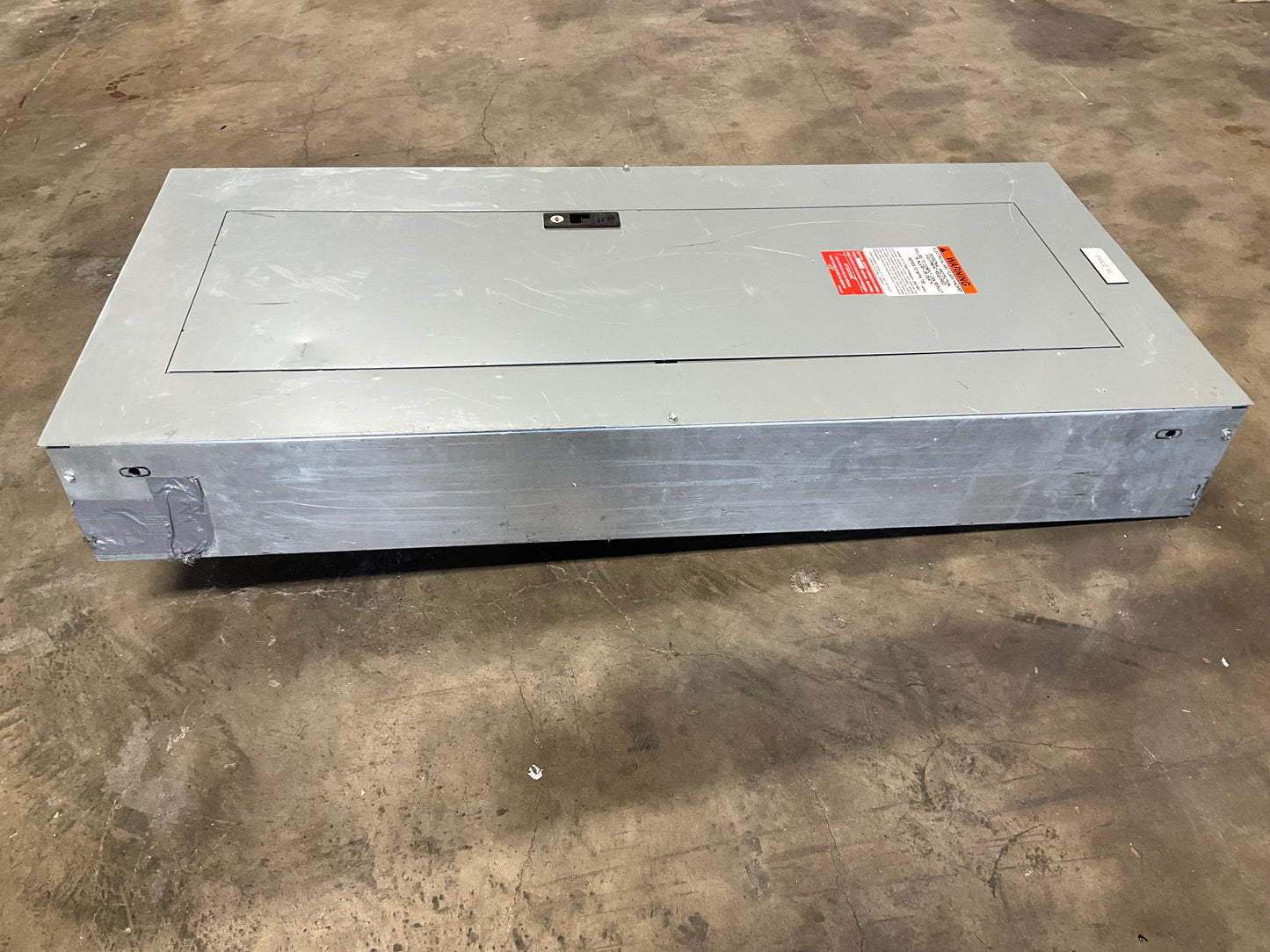 Used GE AQU3302RCX Panelboard 225 Amp Main Lug 208/120 Volt 30 Circuit 3 Phase 4 Wire (item#p2)