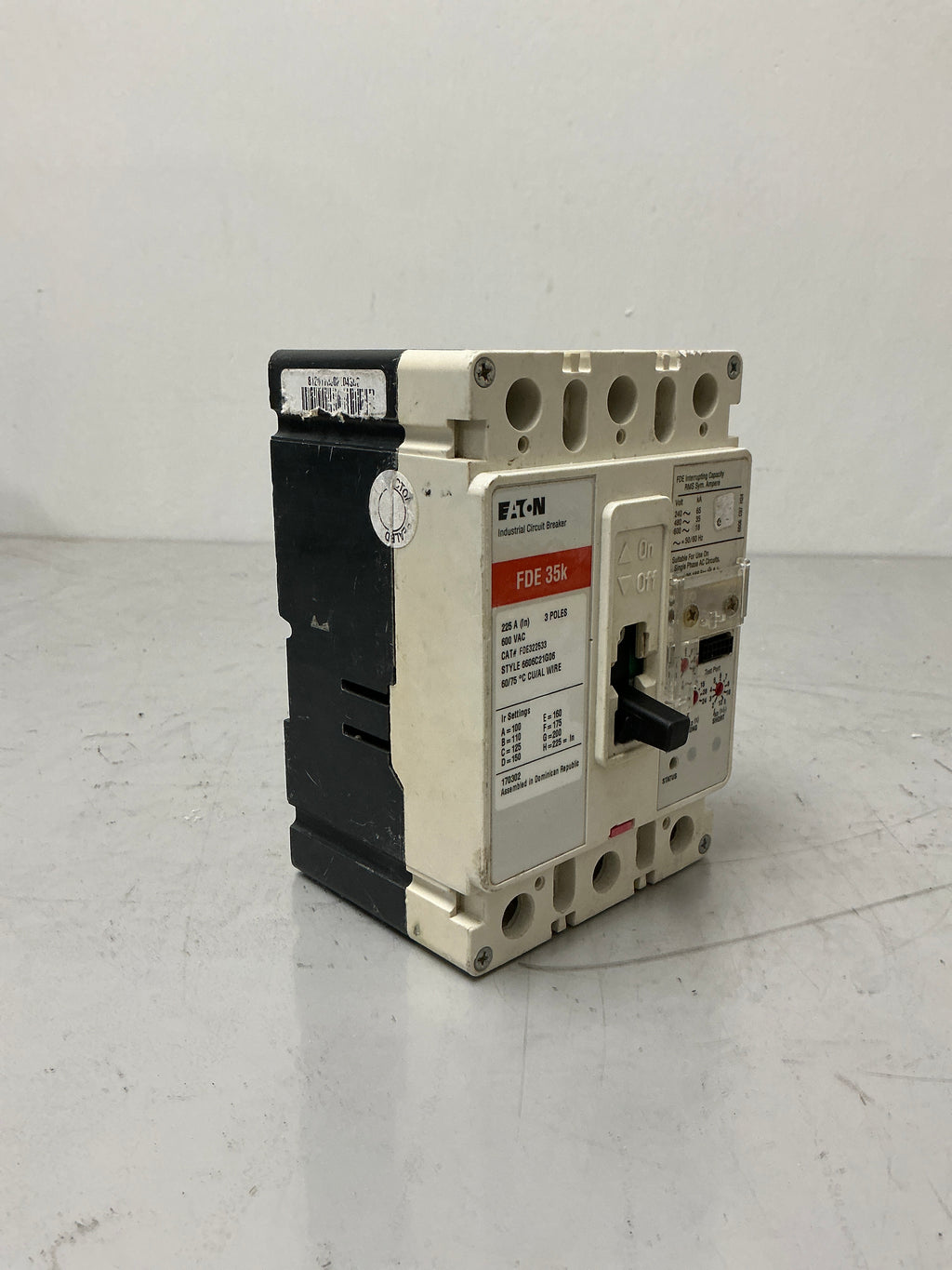 Used Eaton FDE322533 3 Pole, 225 Amps, 600 Volts, Circuit Breaker