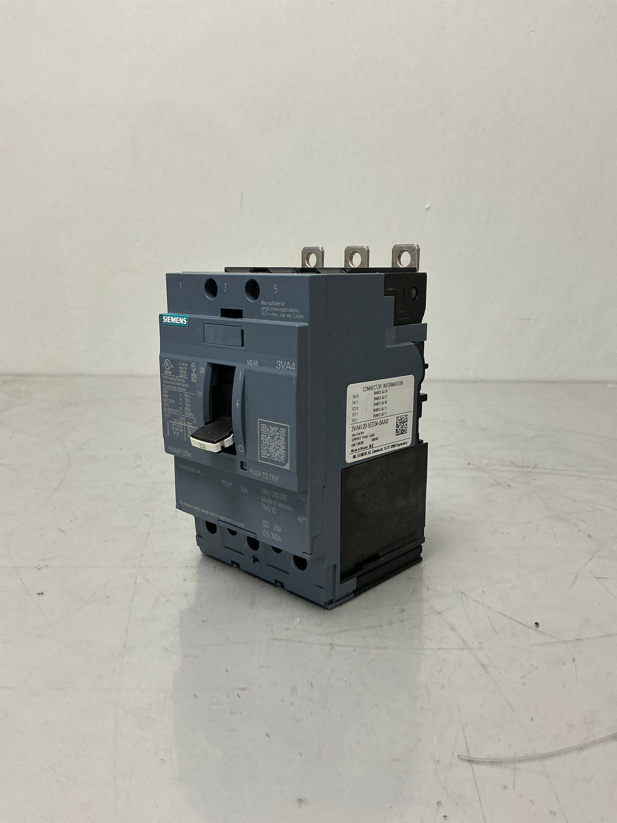 New Siemens 3VA4120-5ED34 3Pole, 20Amps, 600 Volts Circuit Breaker