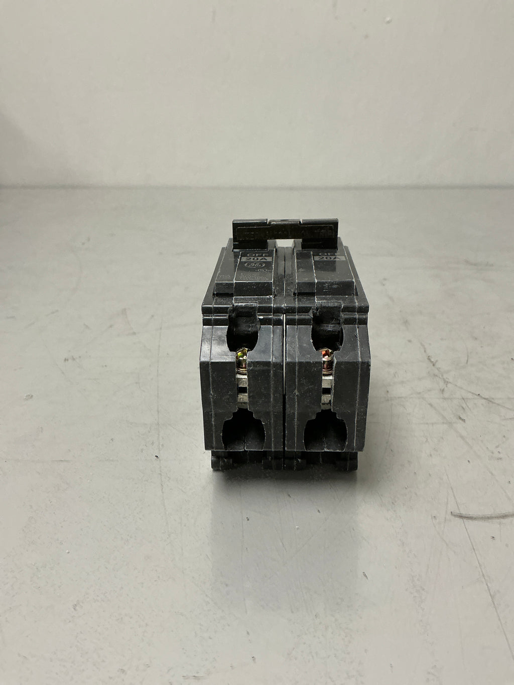 New GE THQL2120 2 Pole, 20 Amps, 240 Volts Circuit Breaker