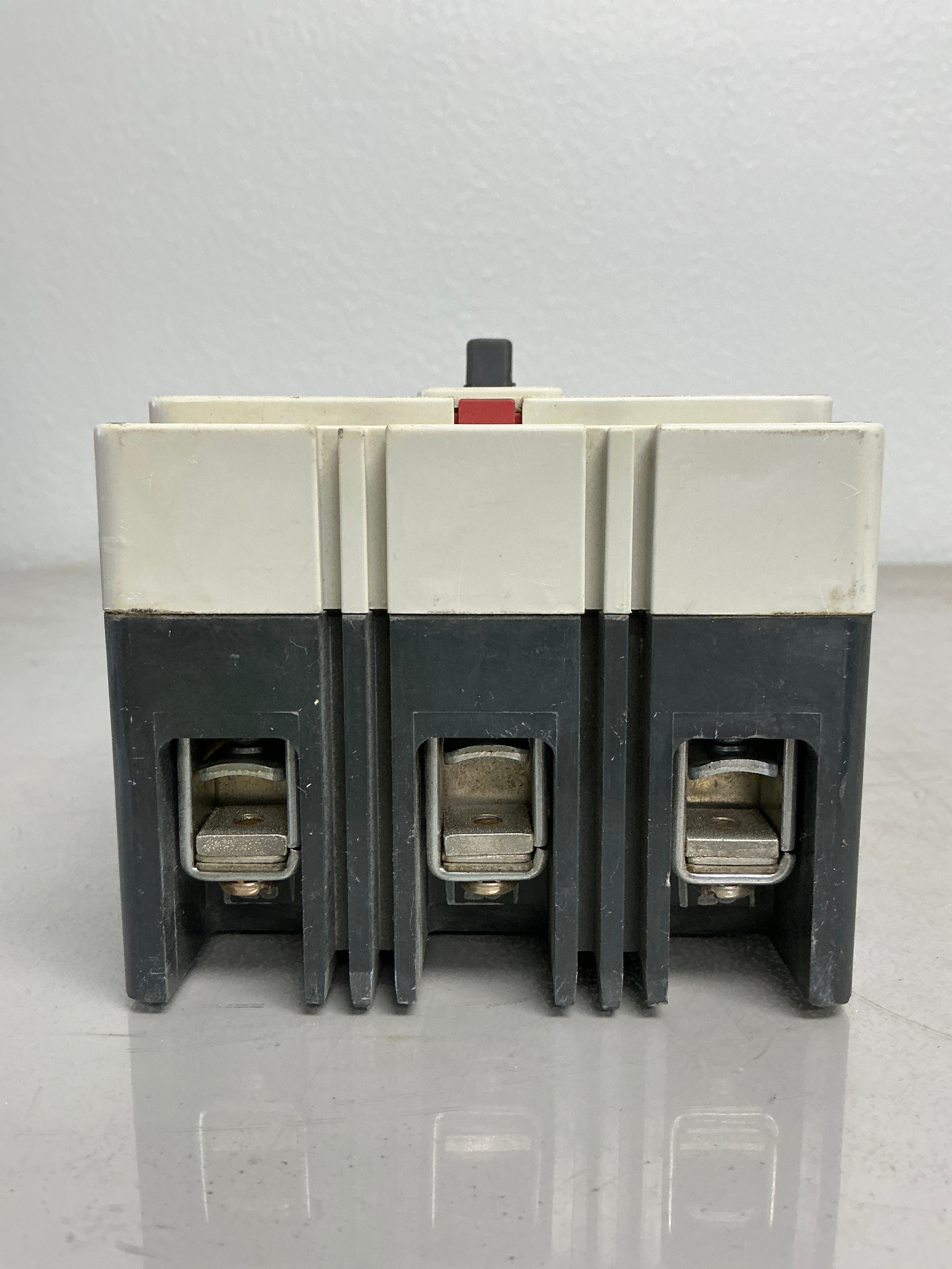 Used Eaton FDB3100L 3 Poles, 100 Amps, 600 Volts