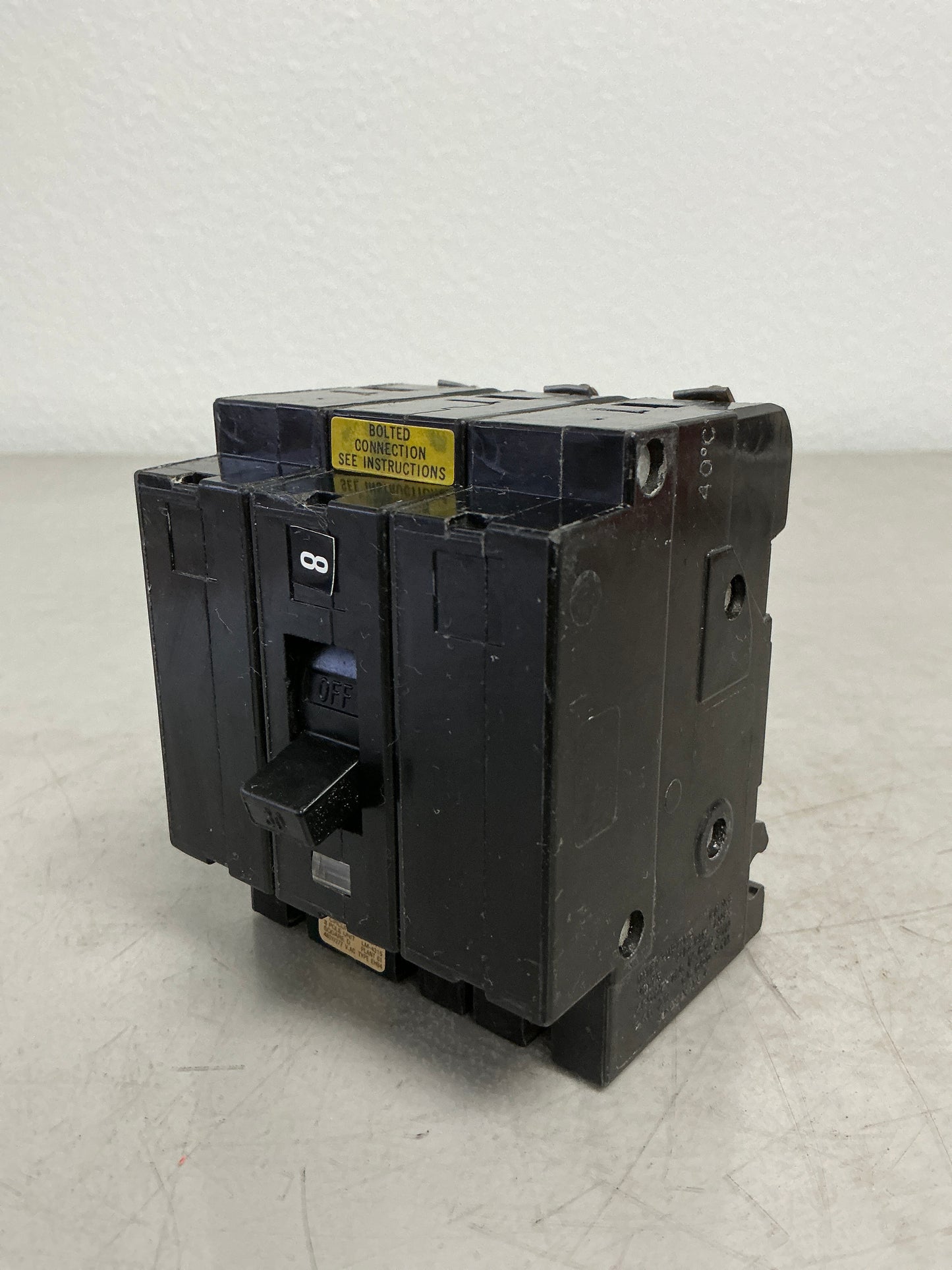 *CHIPPED* Used Square D EHB34030 3 Pole, 30 Amps,480 Volts