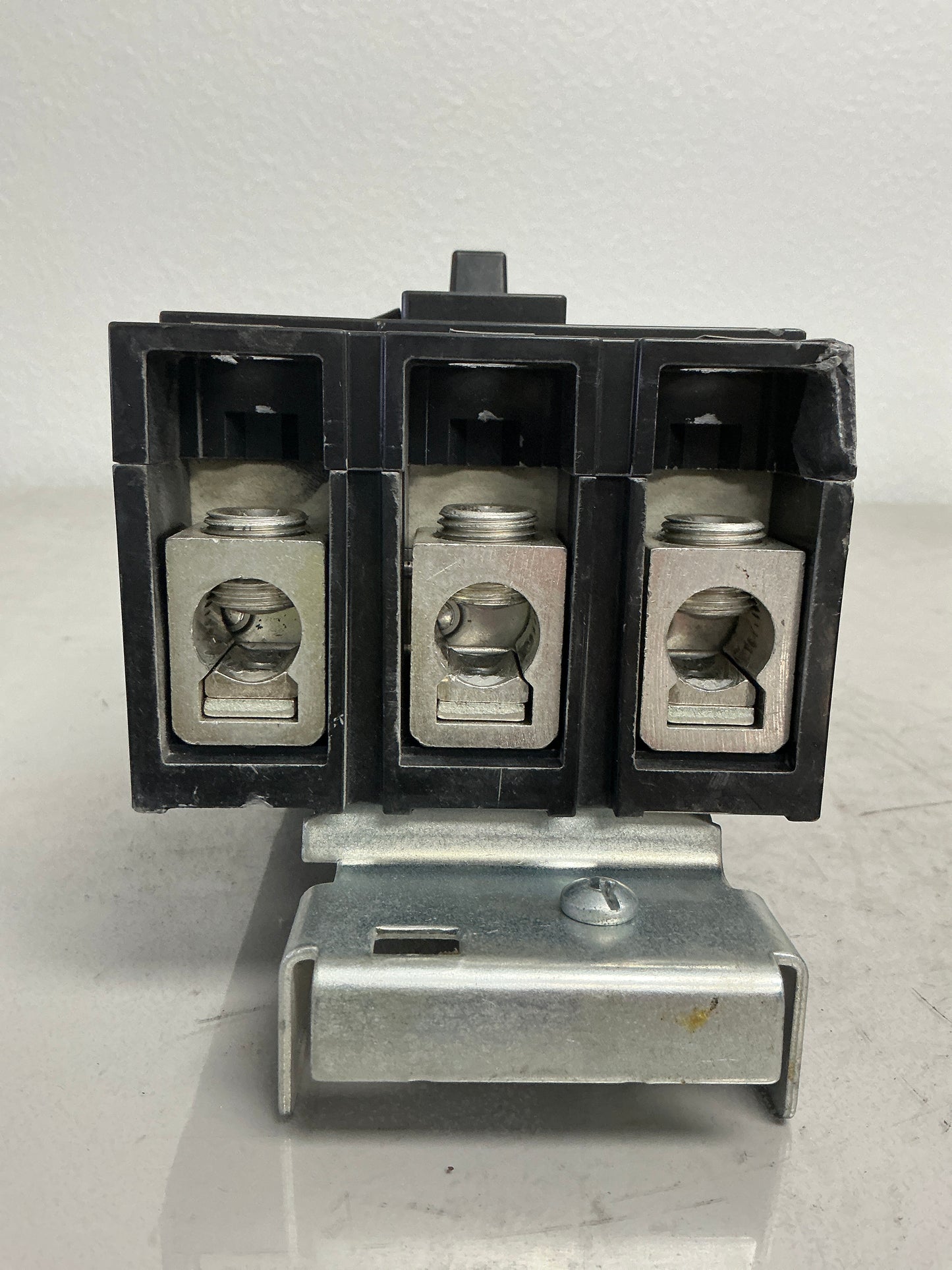 *CHIPPED* Used Square D QBA32150 3 Pole, 150 Amps, 240 Volts