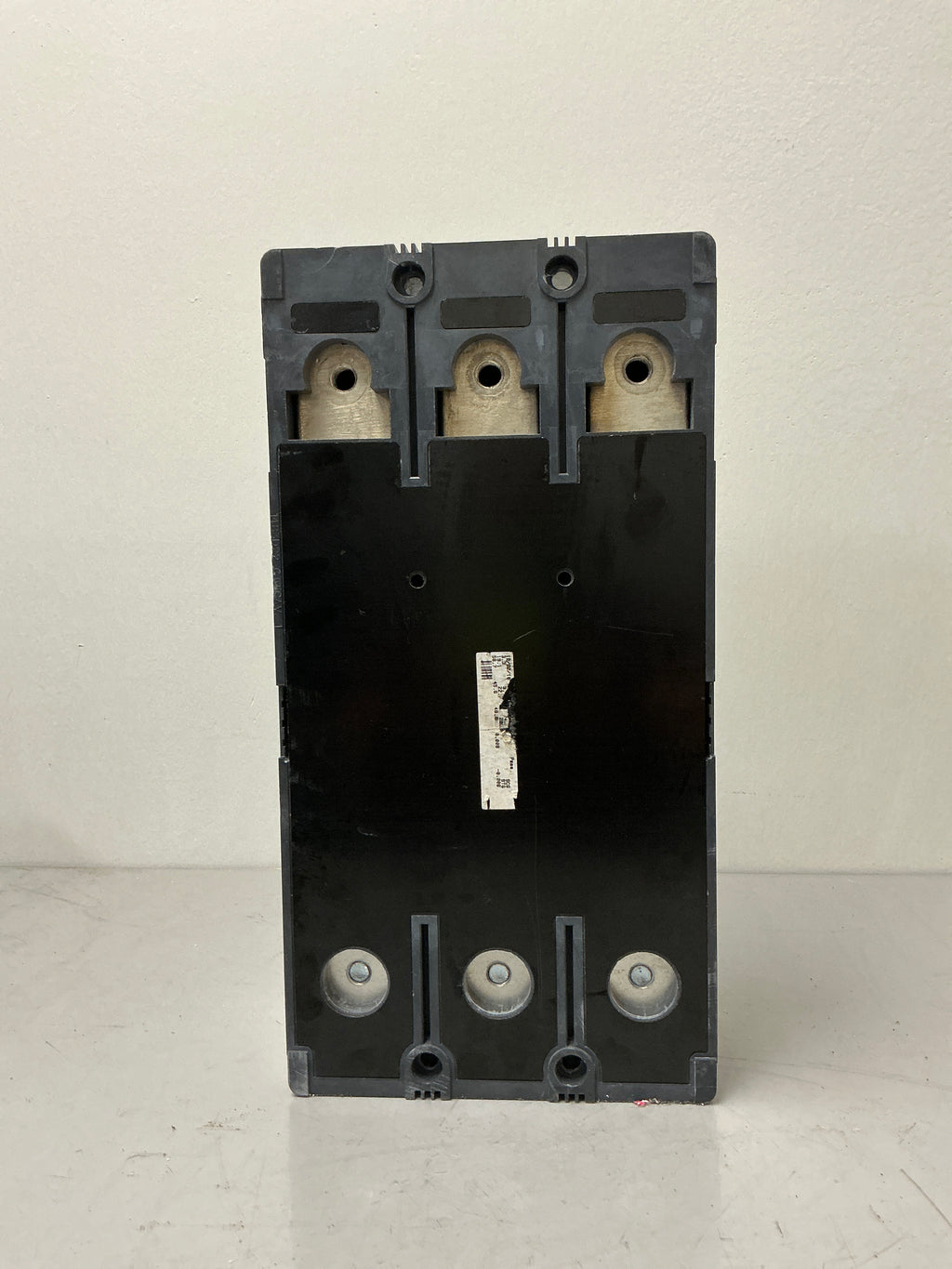 Used Cutler-Hammer MDL3800F 3 Pole, 800 Amps, 600 Volts, Circuit Breaker