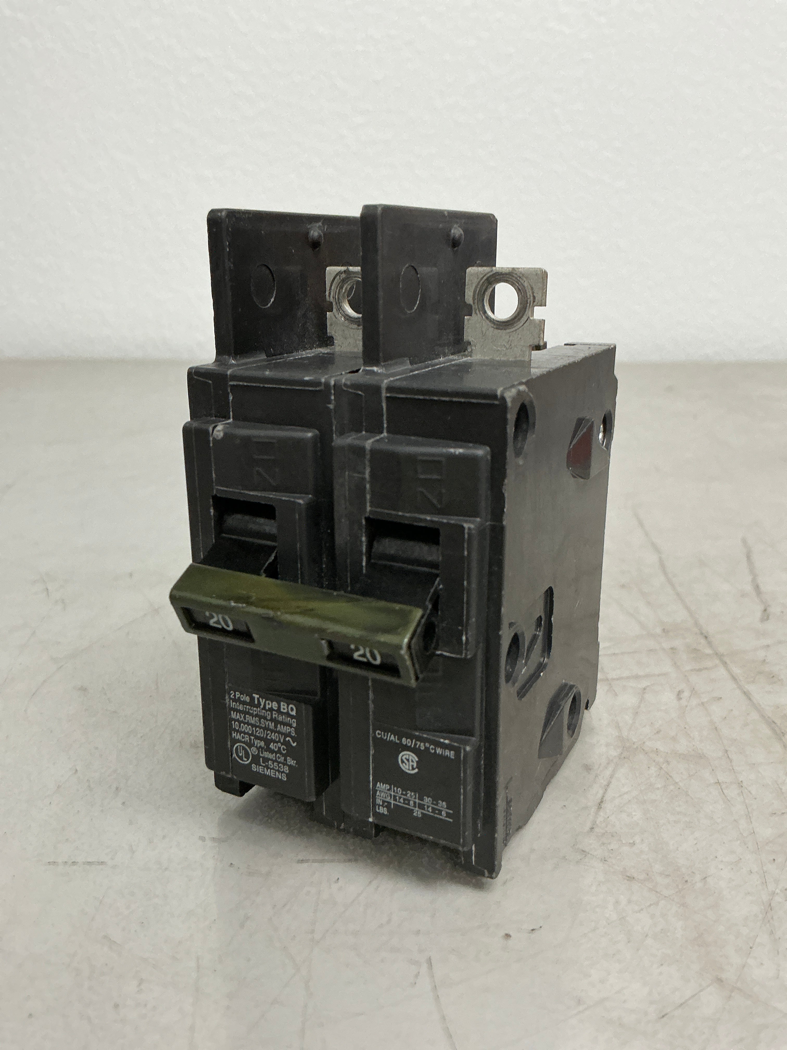 Used Siemens BQ2B020 2 Pole, 20 Amps, 240 Volts