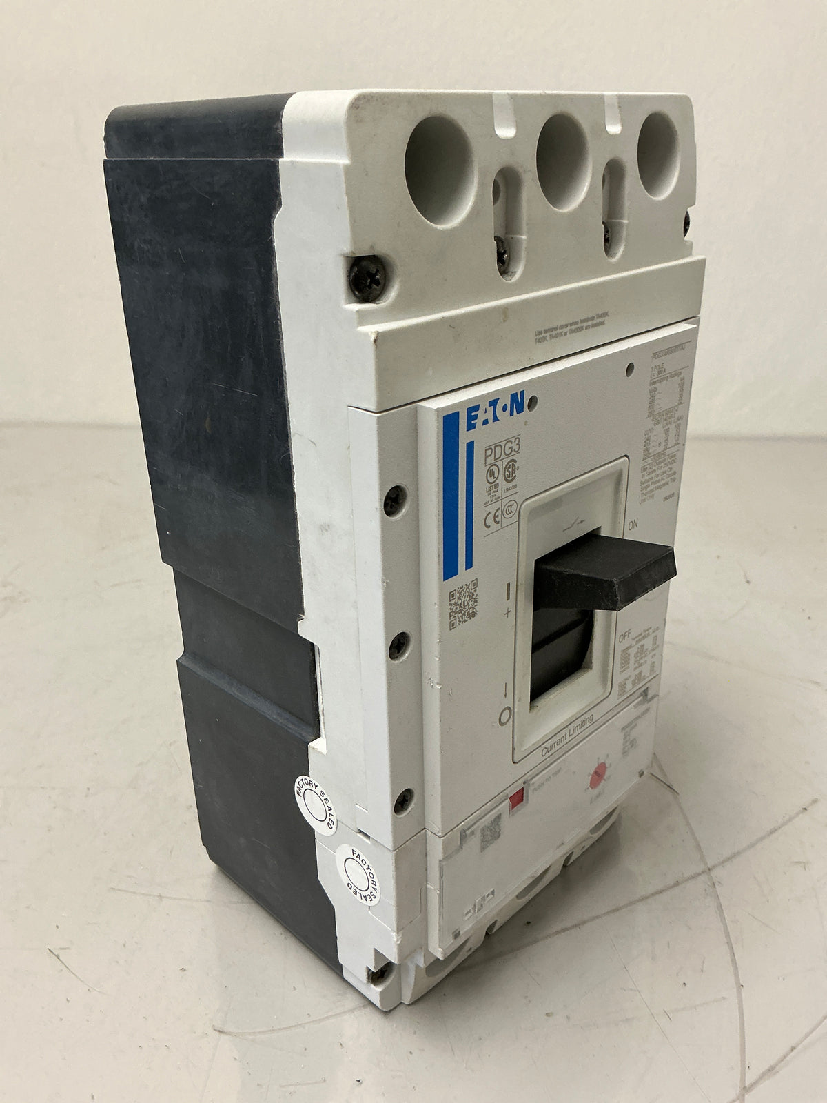 New Eaton PDG33M0300TFAJ 3 Pole, 300 Amps, 600 Volts Circuit Breaker