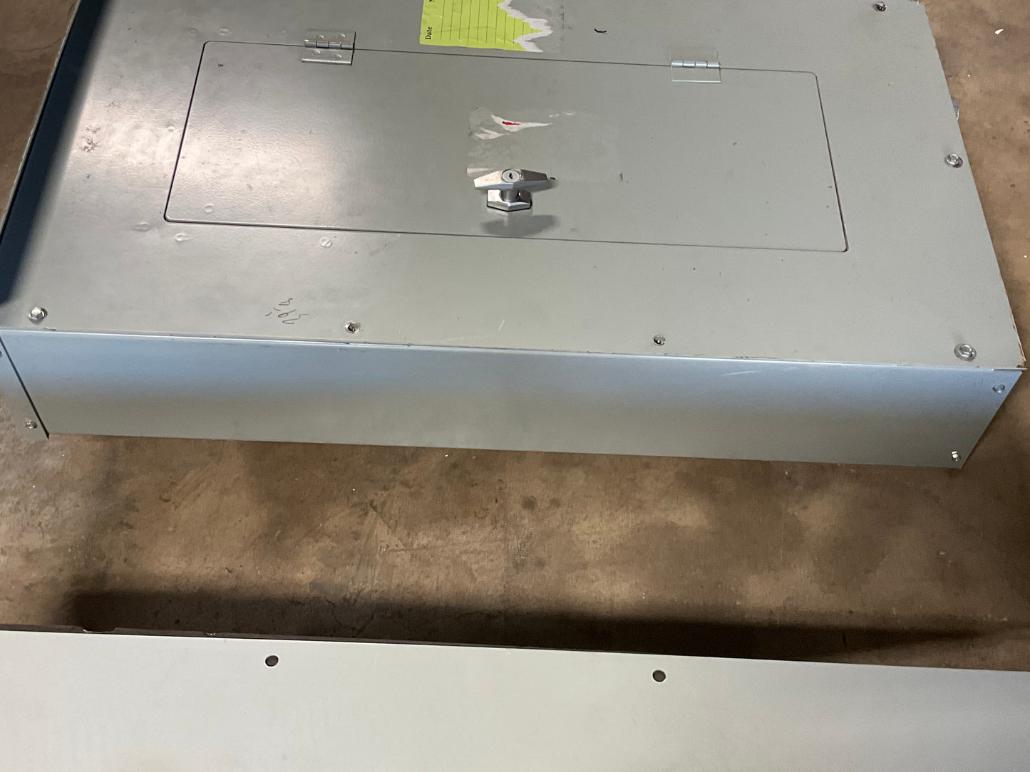 Used Eaton Nema 3R Panelboard 100 Amp Main Breaker 18 Cir 120/208/240 Volt (item#p11)