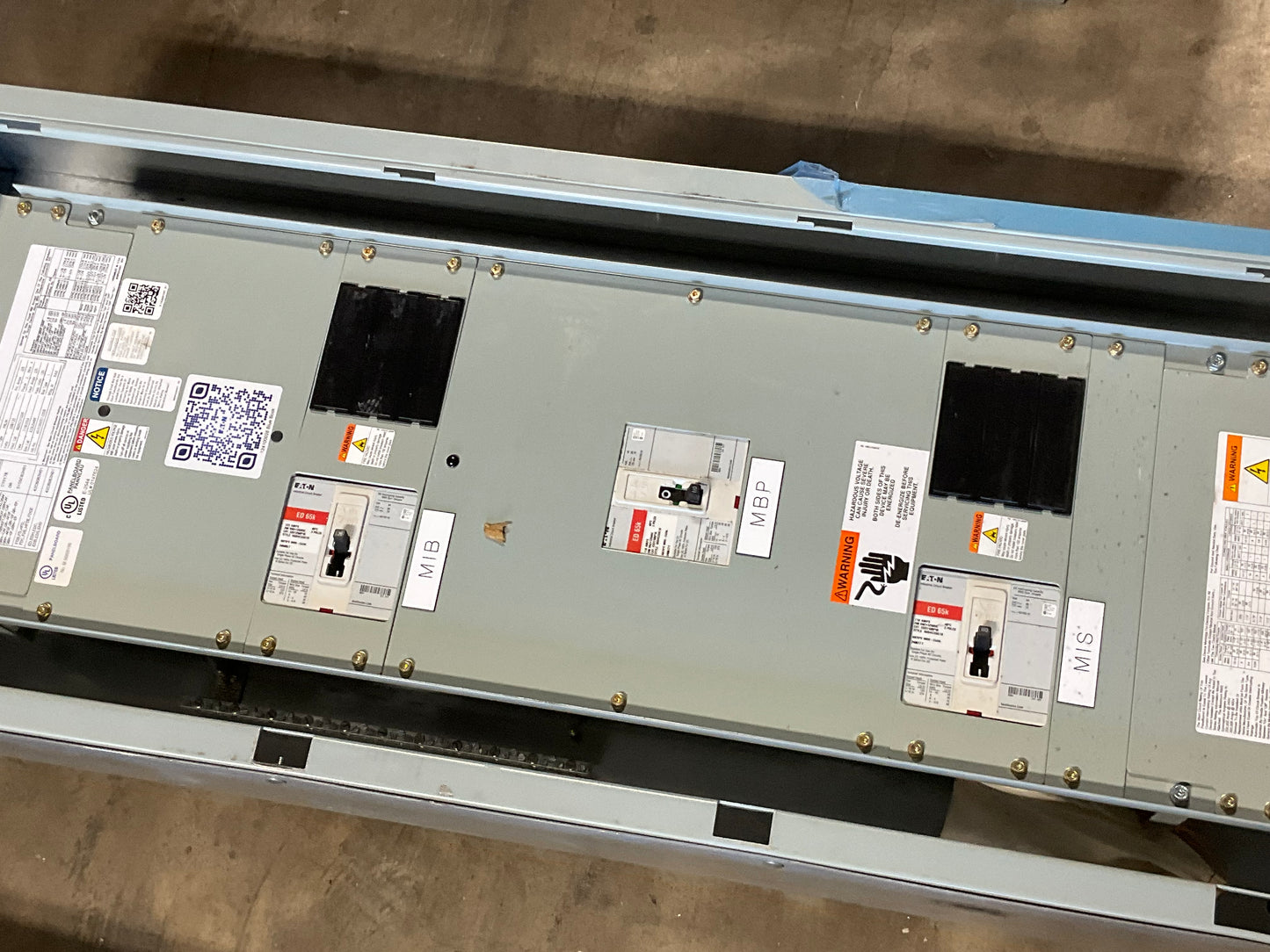 New Eaton Panelboard 225 Amp MDP 208/120 Volt (item#p19)