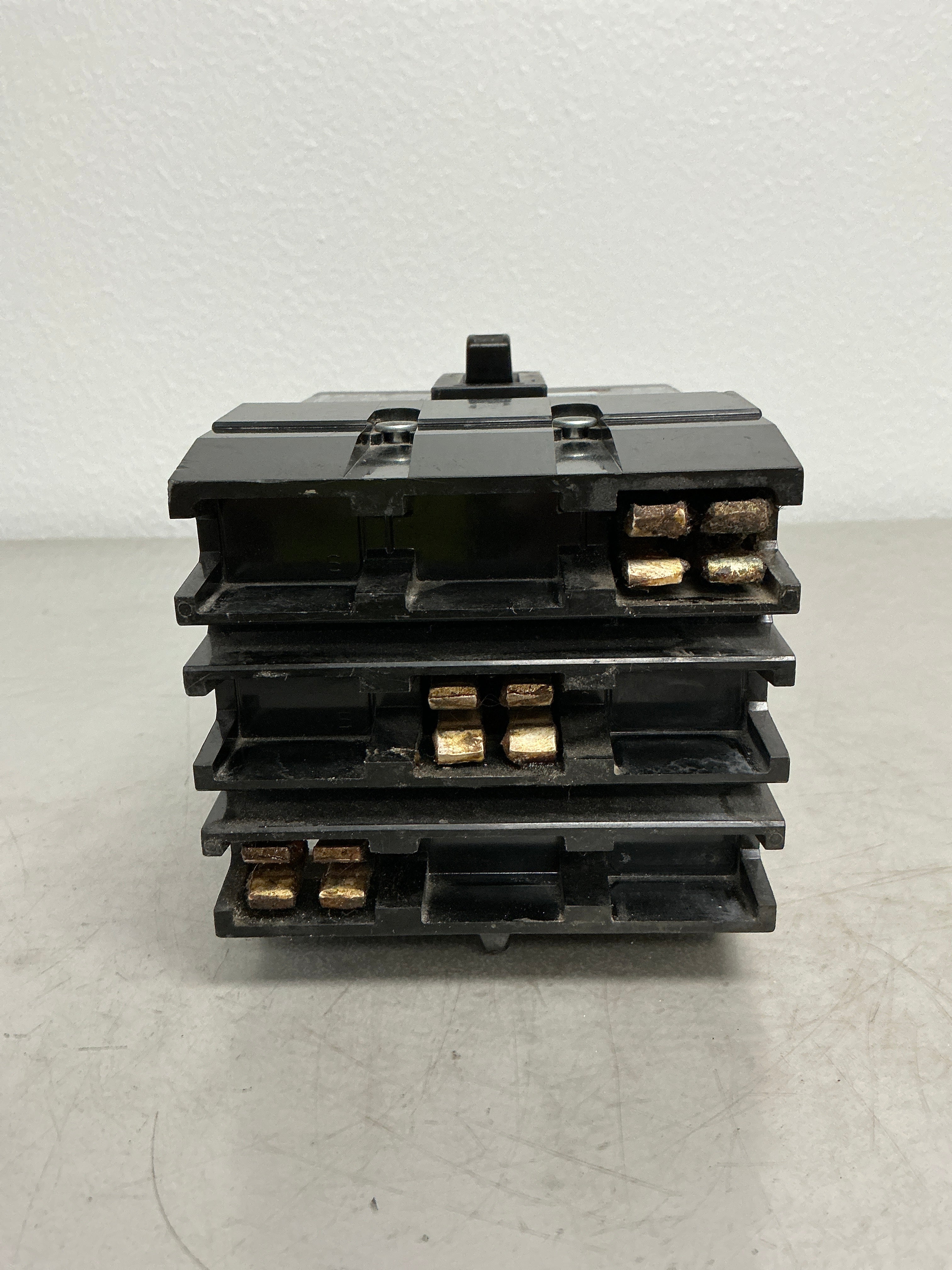 Used Square D QDA32225 3 Pole, 225 Amps, 600 Volts