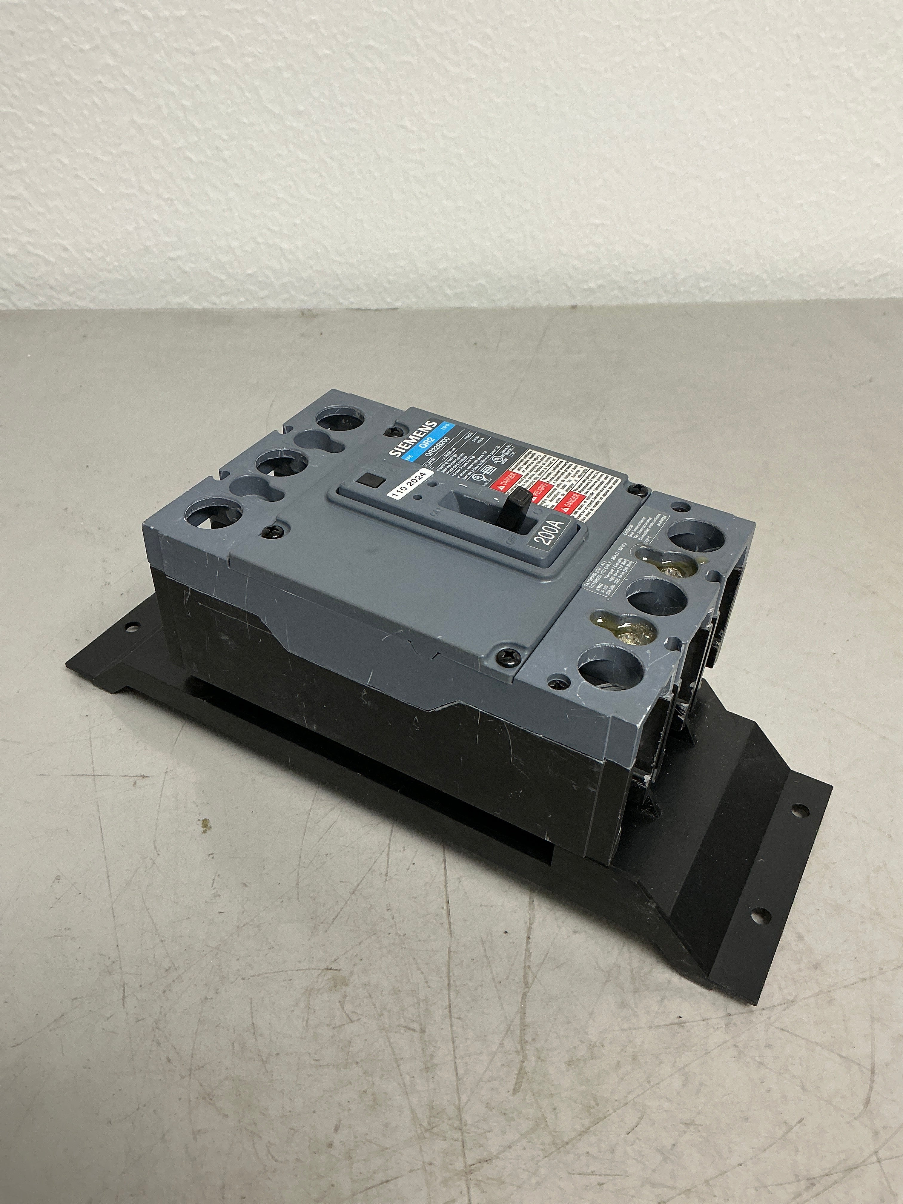 New Siemens QR23B200 3 Pole, 200 Amps, 240 Volts Circuit Breaker