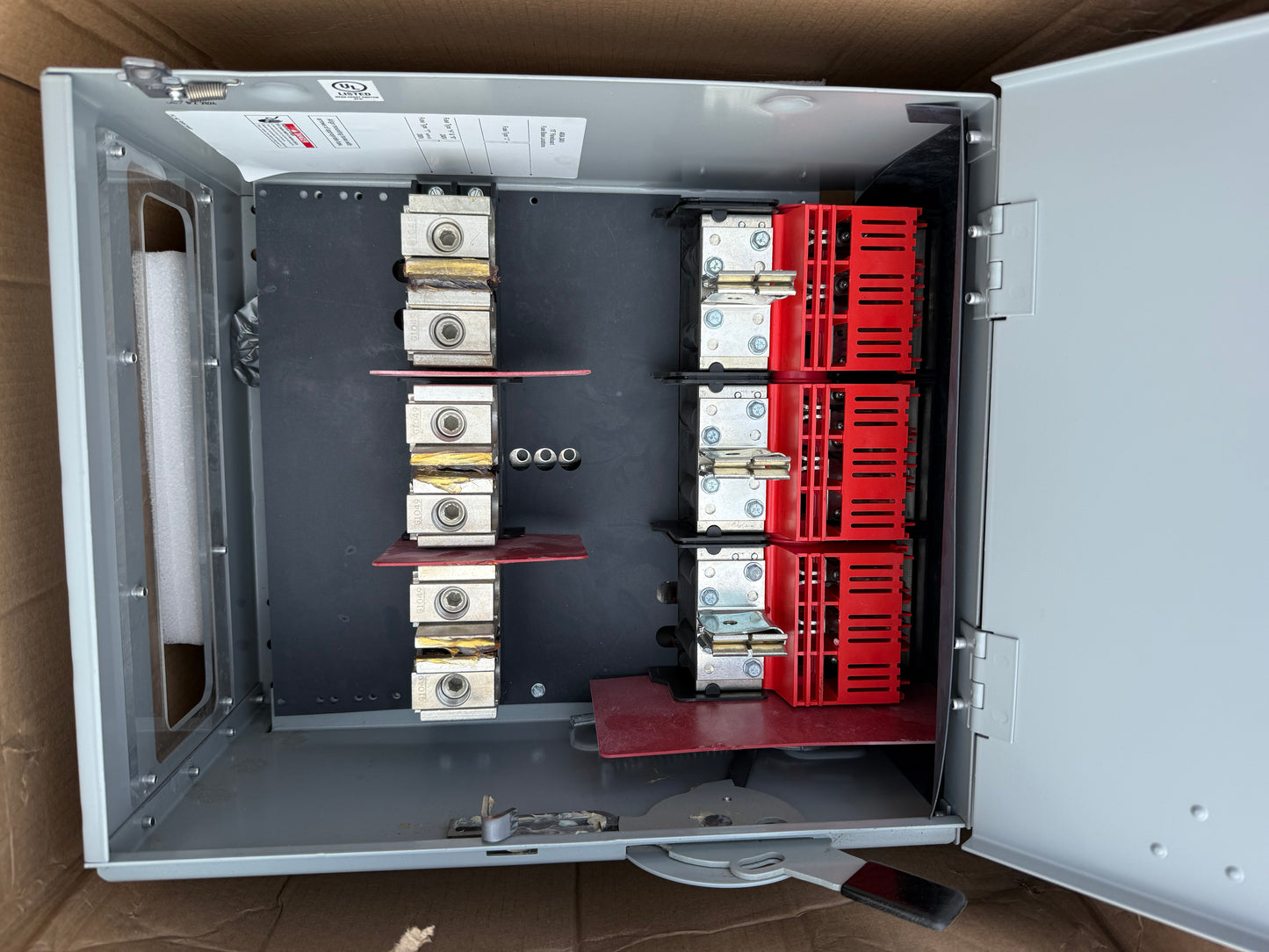 New V7H3205A 3 Pole, 400 Amps, 240 Volts