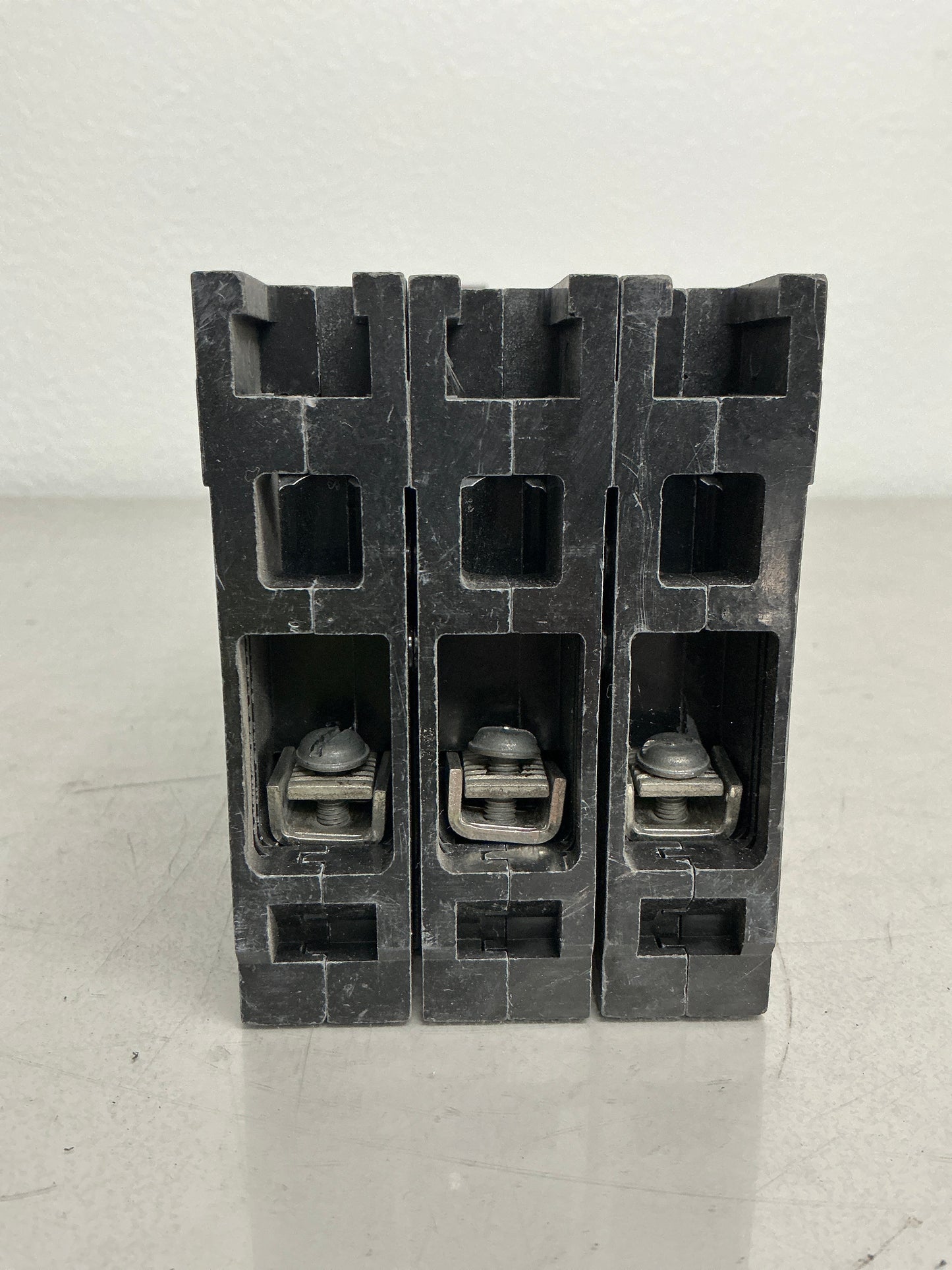 Used Siemens CED63B015 3 Pole, 15 Amps, 600 Volts