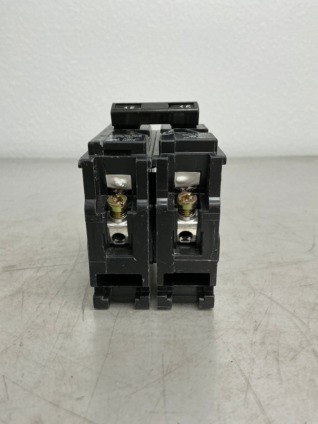 New Siemens B215 2 Pole, 15 Amps, 240 Volts