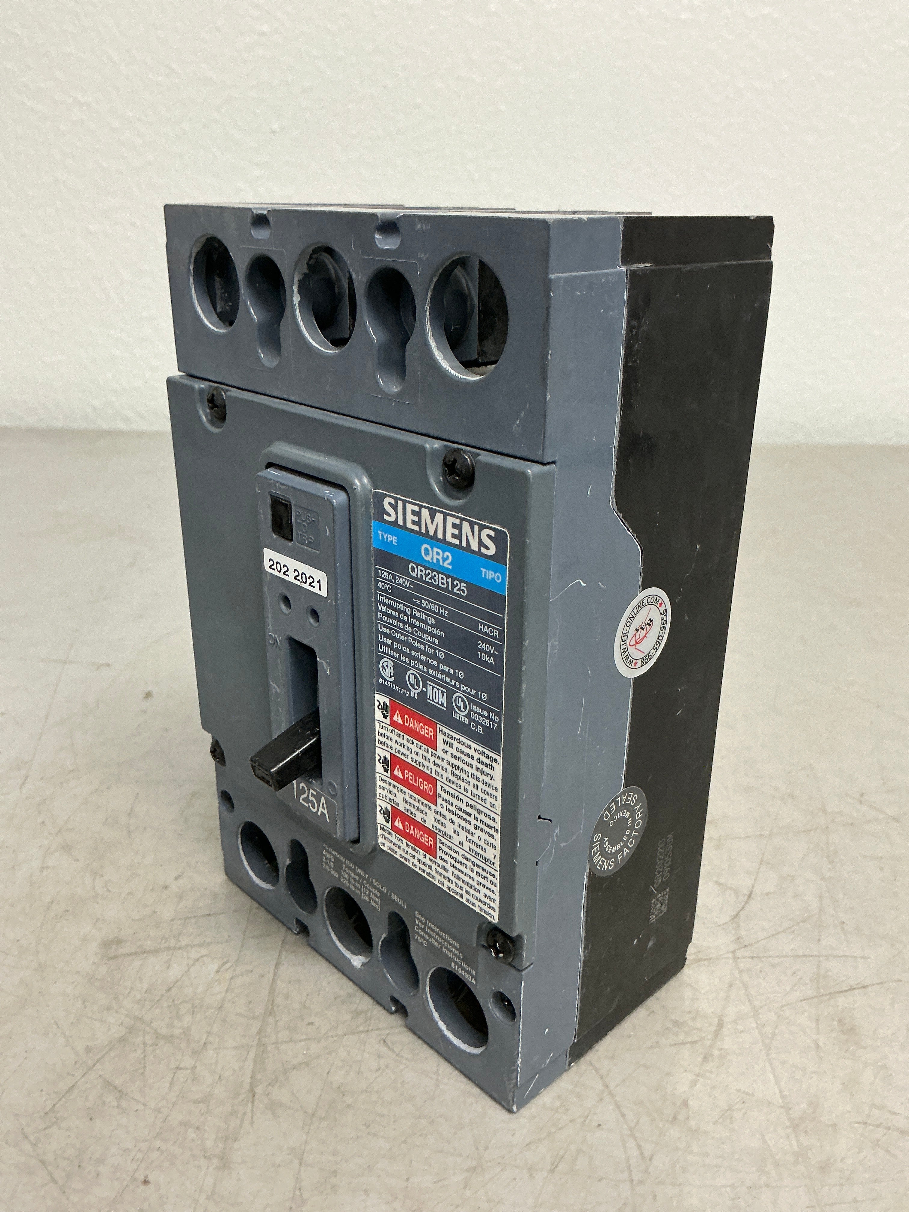 New Siemens QR23B125 3 Pole, 125 Amps, 240 Volts Circuit Breaker