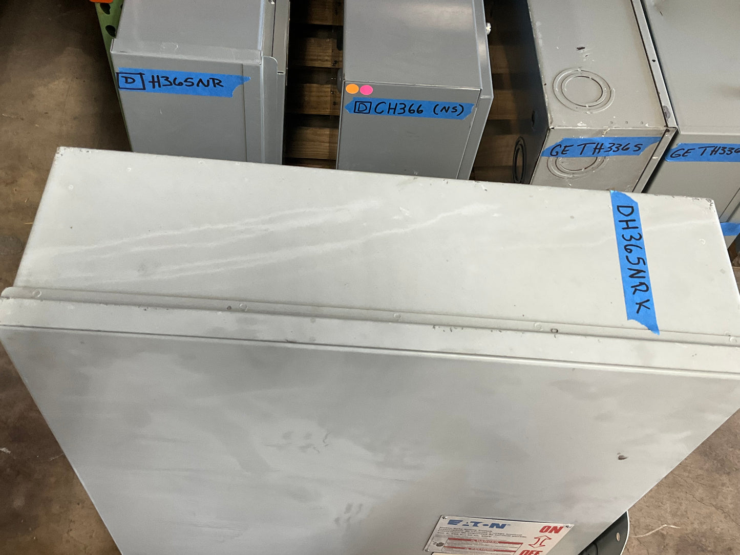 Used Cutler-Hammer DH365NRK Disconnect 400 Amp 600 Volt Fusible Outdoor