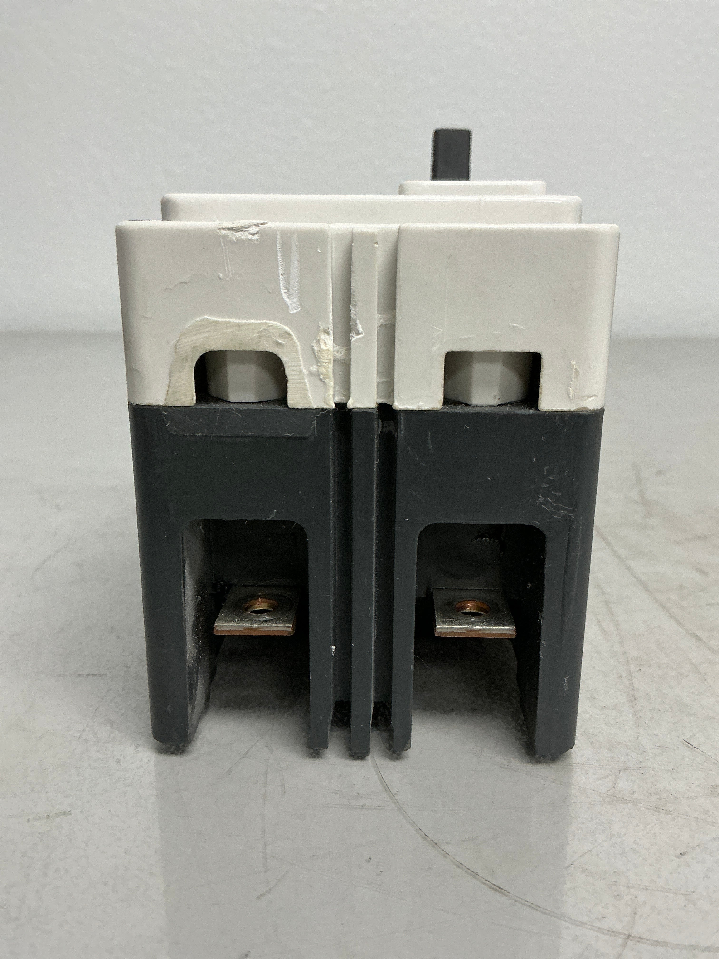 Used Eaton HFD2020 2 Poles, 20 Amps, 600 Volts