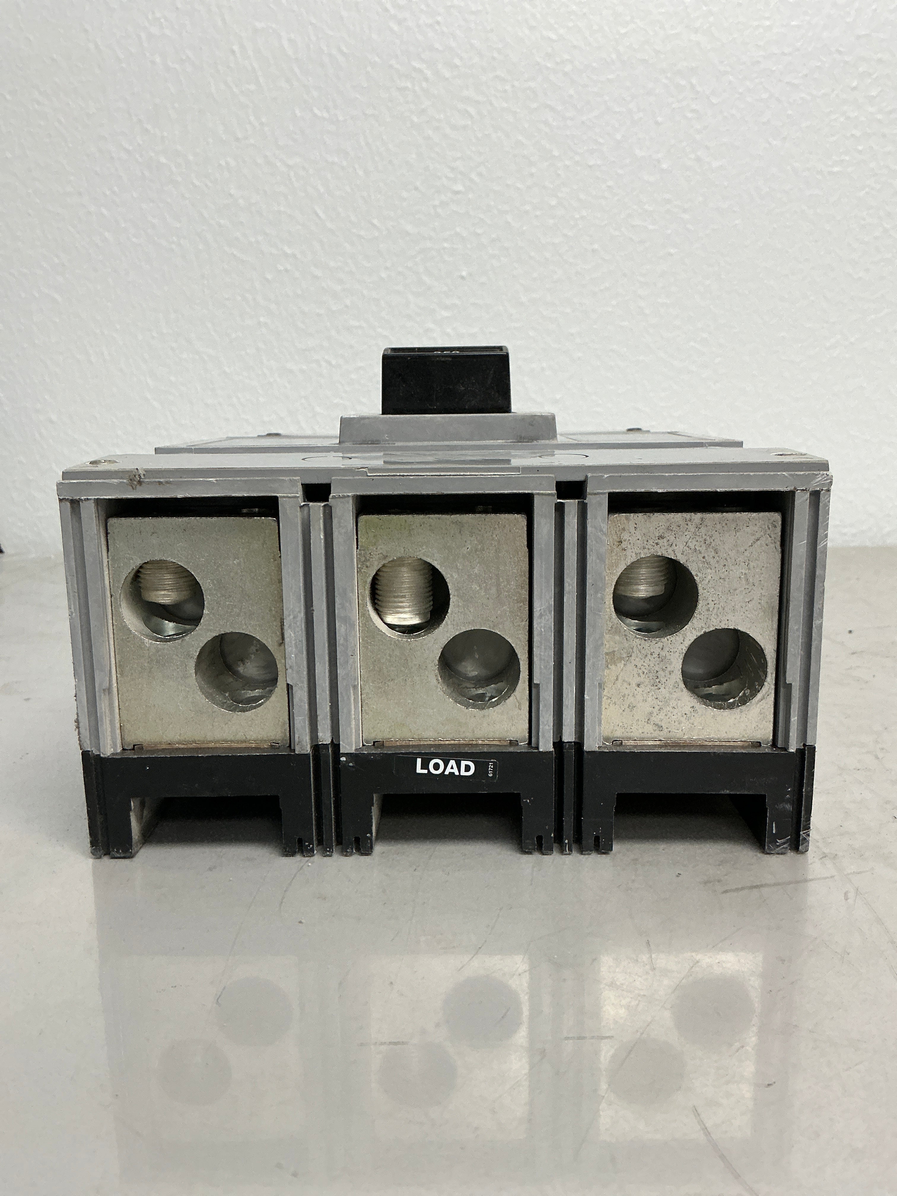 Used Siemens HHJD63B350 3 Pole, 350 Amps, 600 Volts