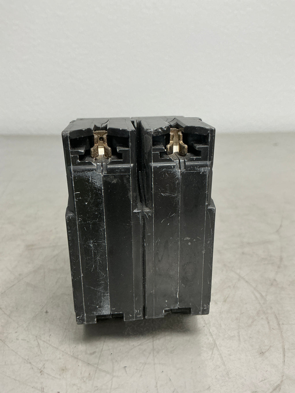 Used THQL2135 2 Pole, 35 Amps, 240 Volts