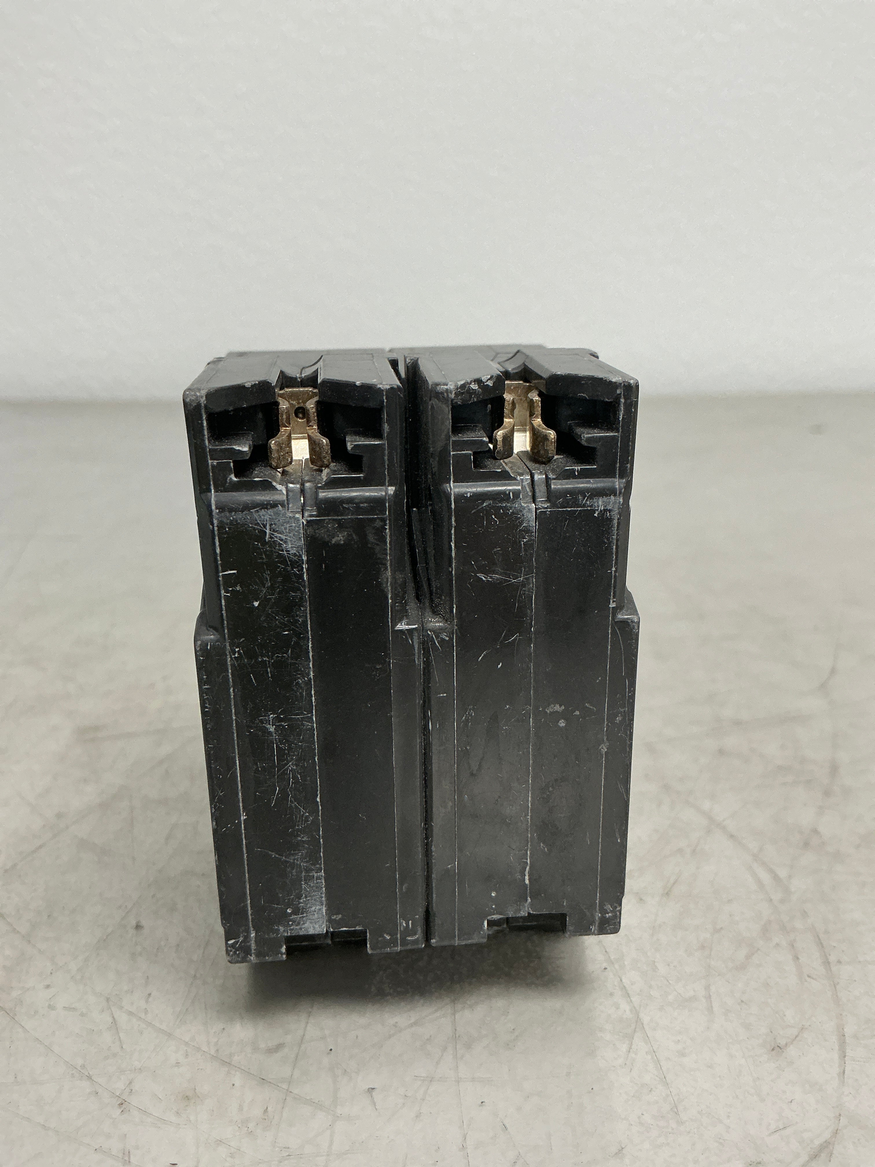 Used THQL2135 2 Pole, 35 Amps, 240 Volts