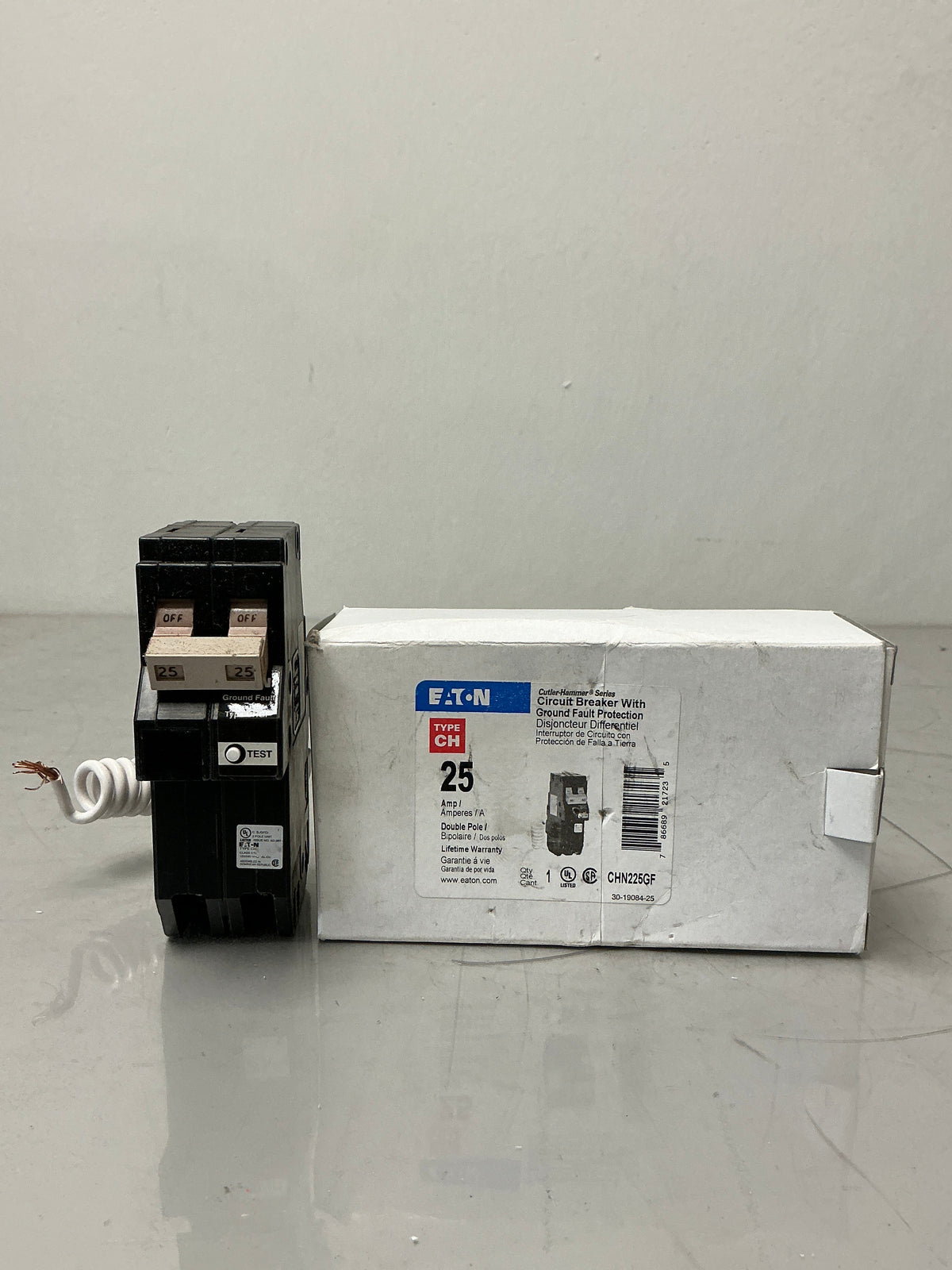New Eaton CHN225GF 2 Pole, 25 Amps, 120/240 Volt Circuit Breaker