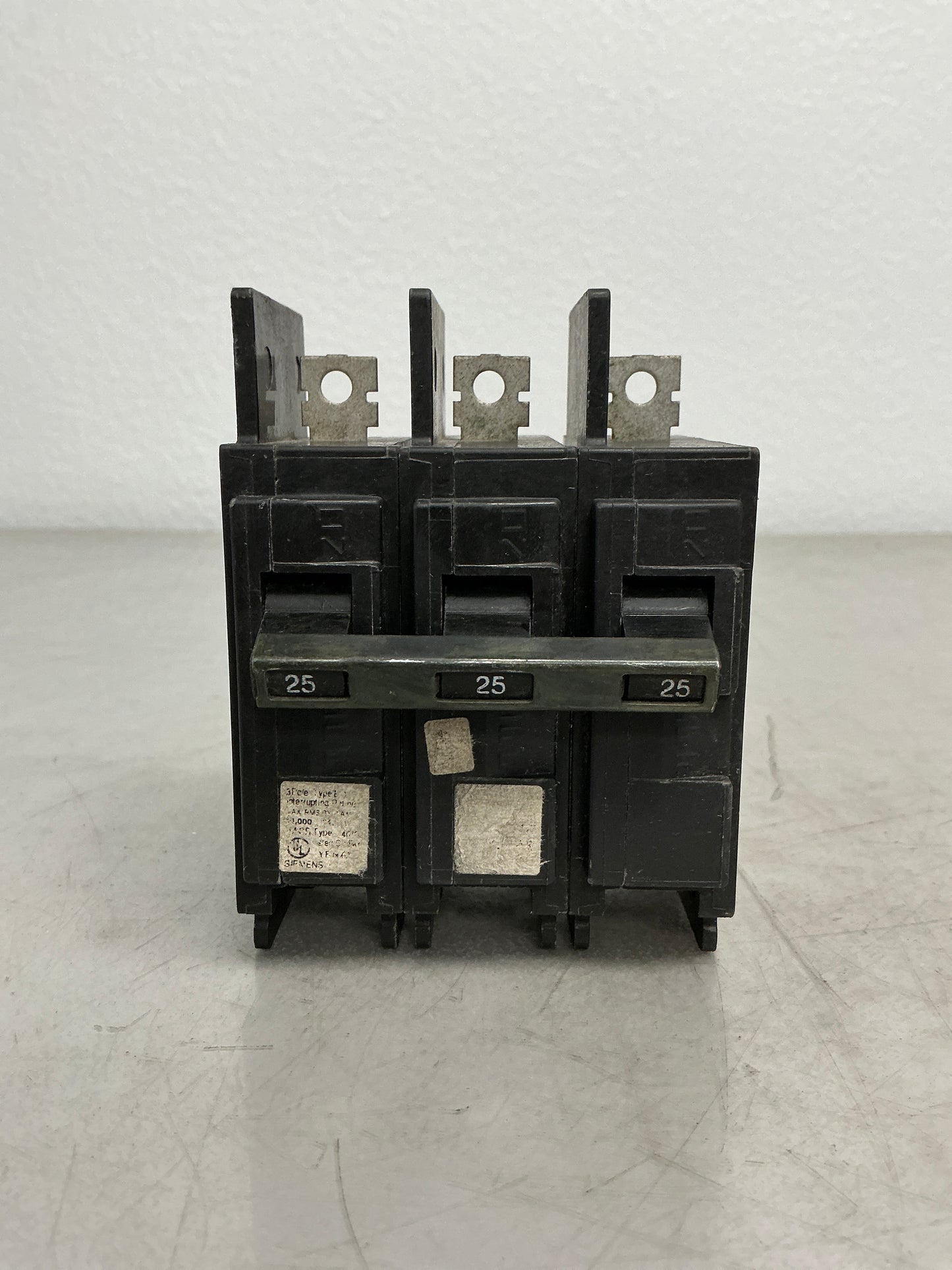 Used Siemens BQ3B025 3 Pole, 25 Amps, 240 Volts