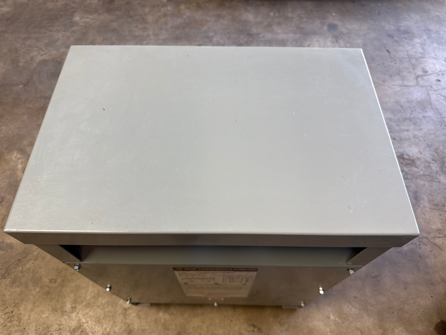 15 KVA Transformer, Primary 240, Seconday 208/120 Volts 3 Phase (item#t4)