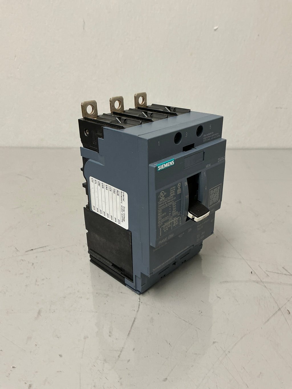 New Siemens 3VA4120-5ED34 3Pole, 20Amps, 600 Volts Circuit Breaker