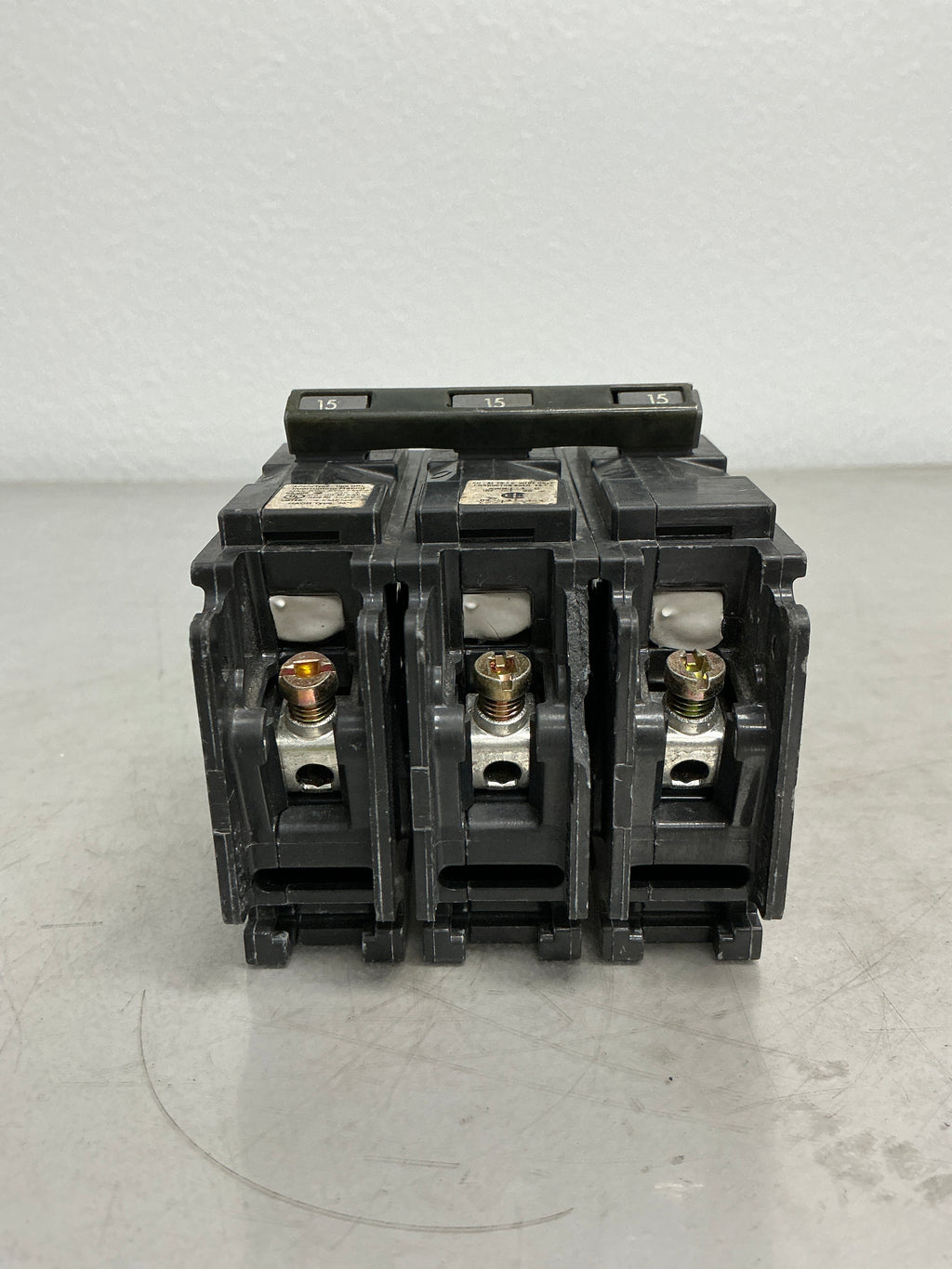 *CHIPPED* Used Siemens B315HH 3 Pole, 15 Amps, 240 Volts