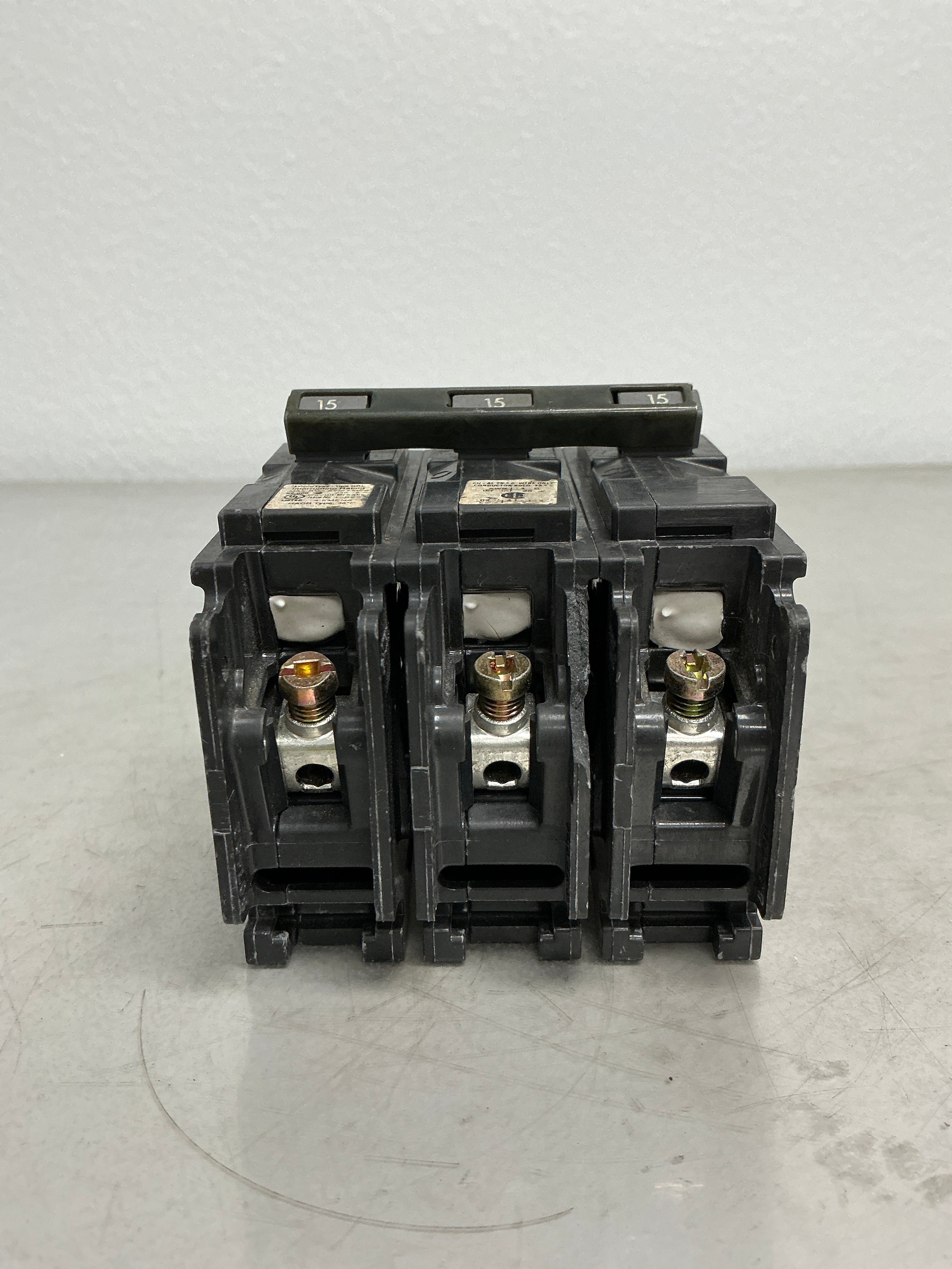 *CHIPPED* Used Siemens B315HH 3 Pole, 15 Amps, 240 Volts