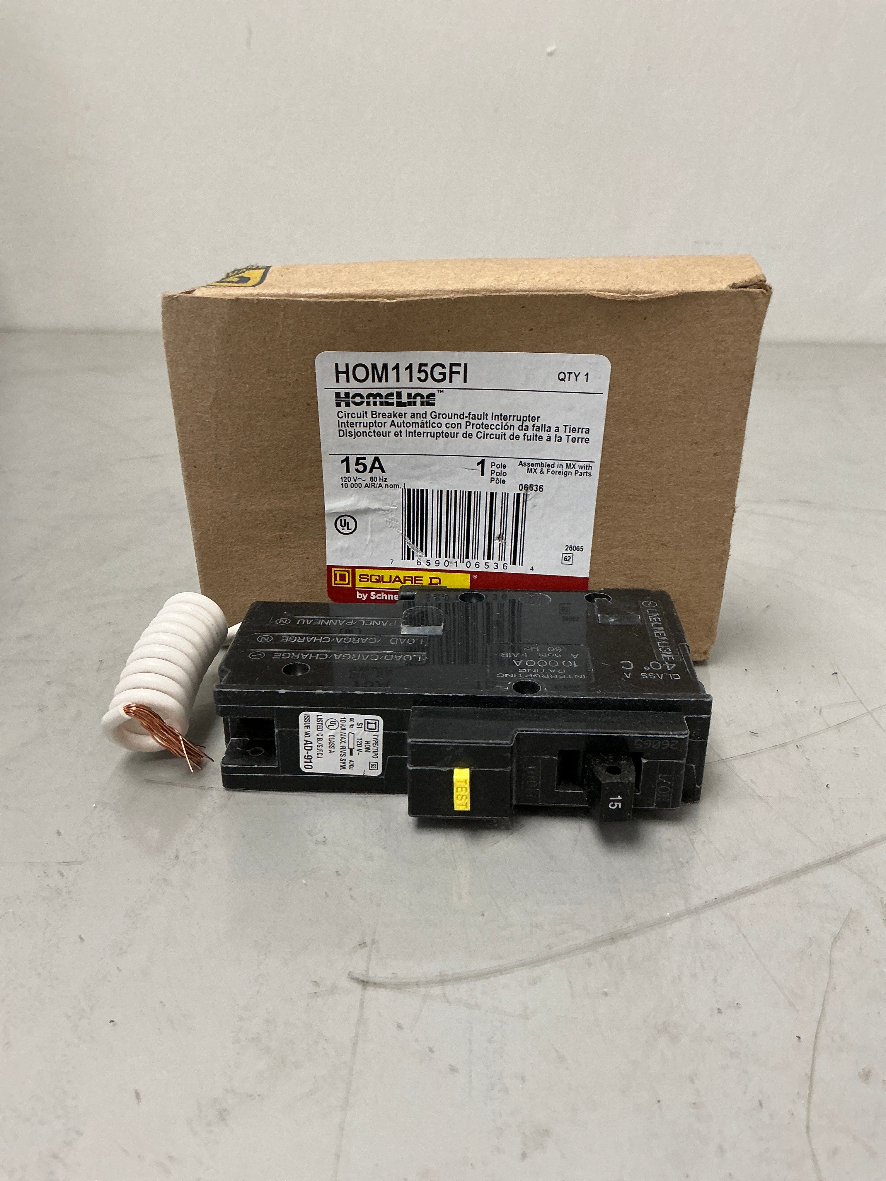New Square D HOM115GFI 1 Pole, 15 Amps, 120 Volts Circuit Breaker