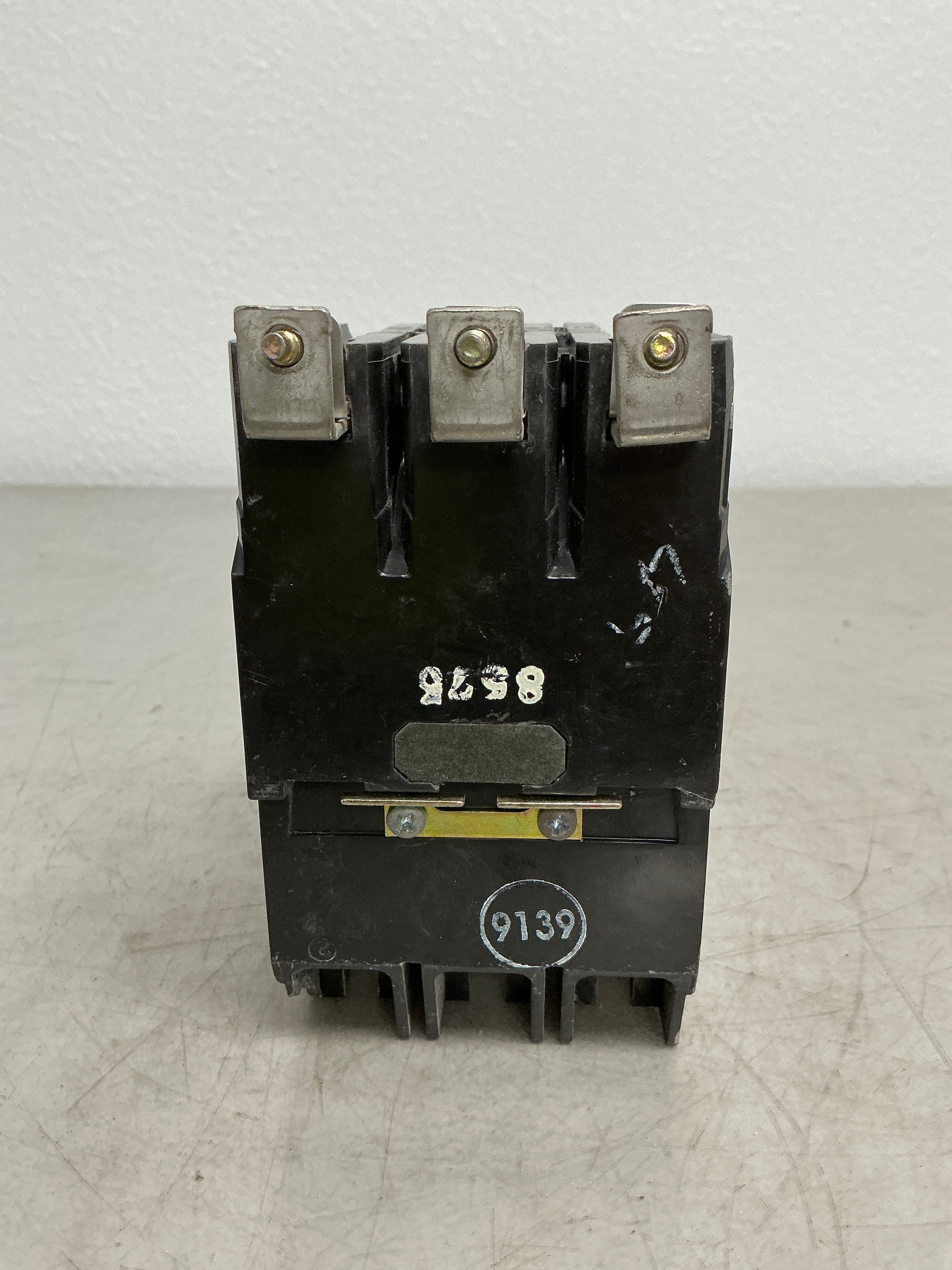 Used TEY345 3 Pole, 45 Amps, 480 Volts Circuit Breaker