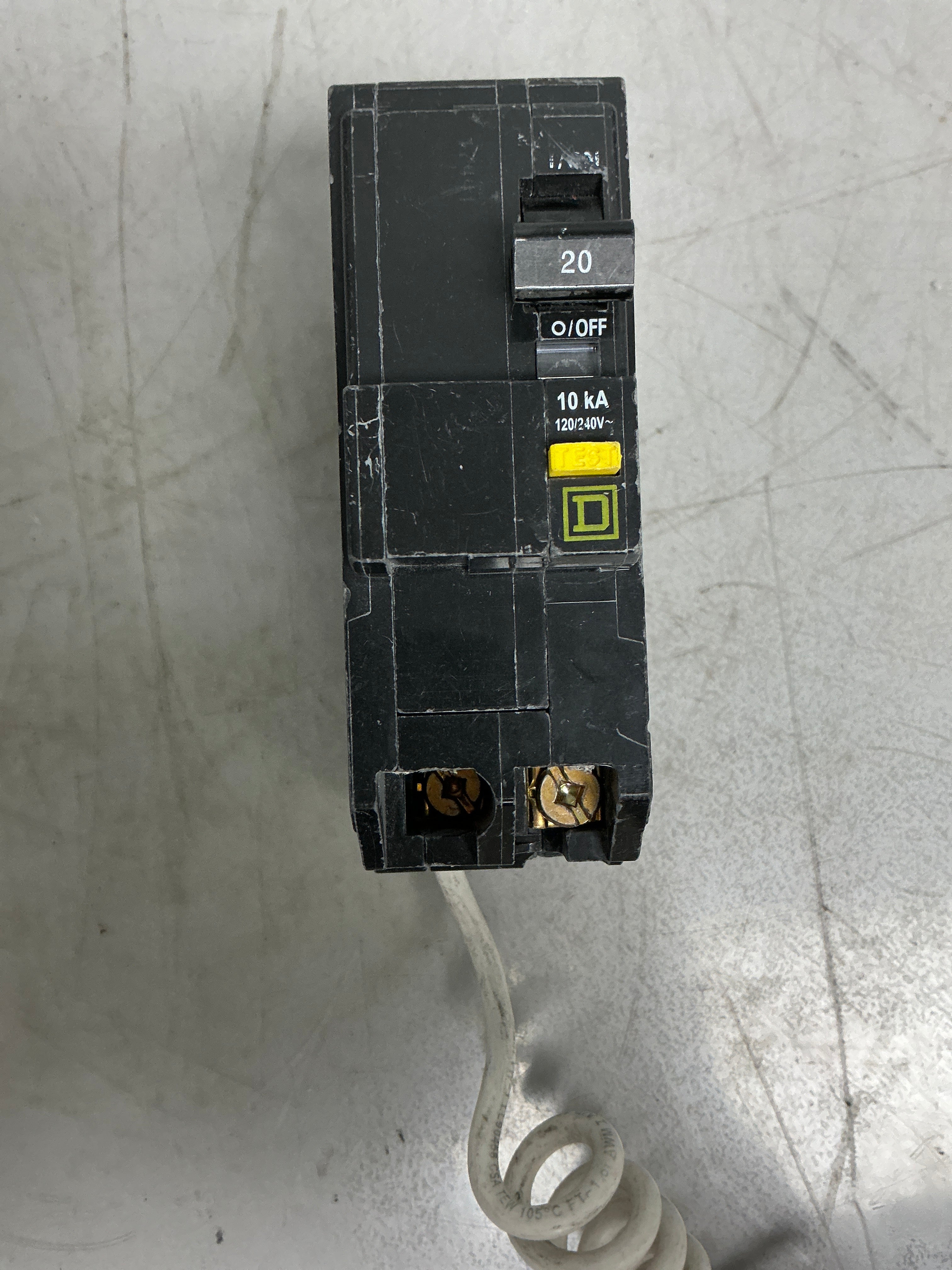 Used Square D QO220GFI 2 Pole, 20 Amps, 120/240 Volts Circuit Breaker