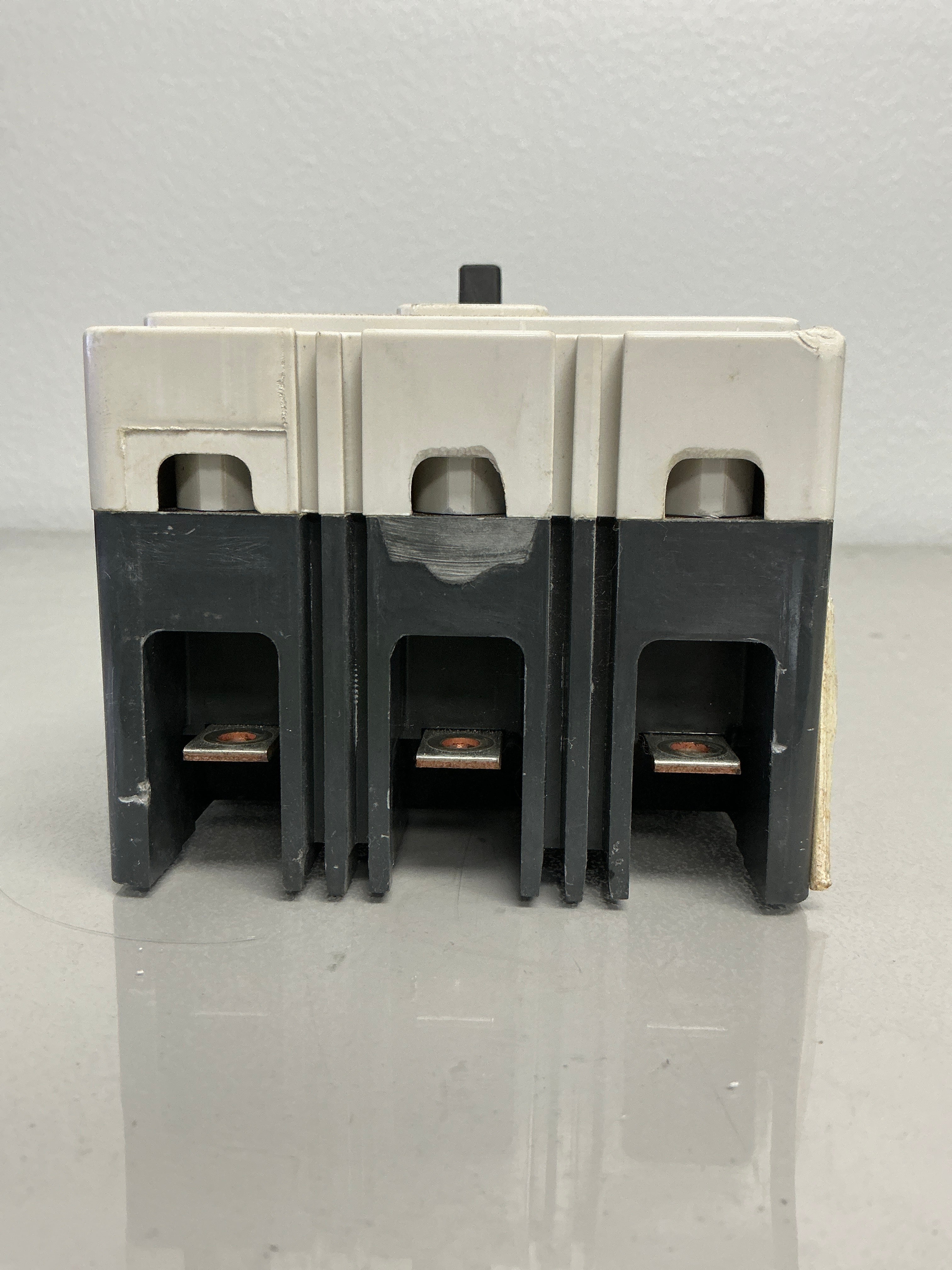 Used HFD3100BP10 100 Amps, 3 Poles, 600 Volts
