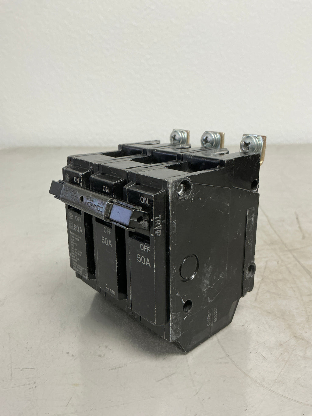 Used THHQB32050 3 Pole, 50 Amps, 240 Volts