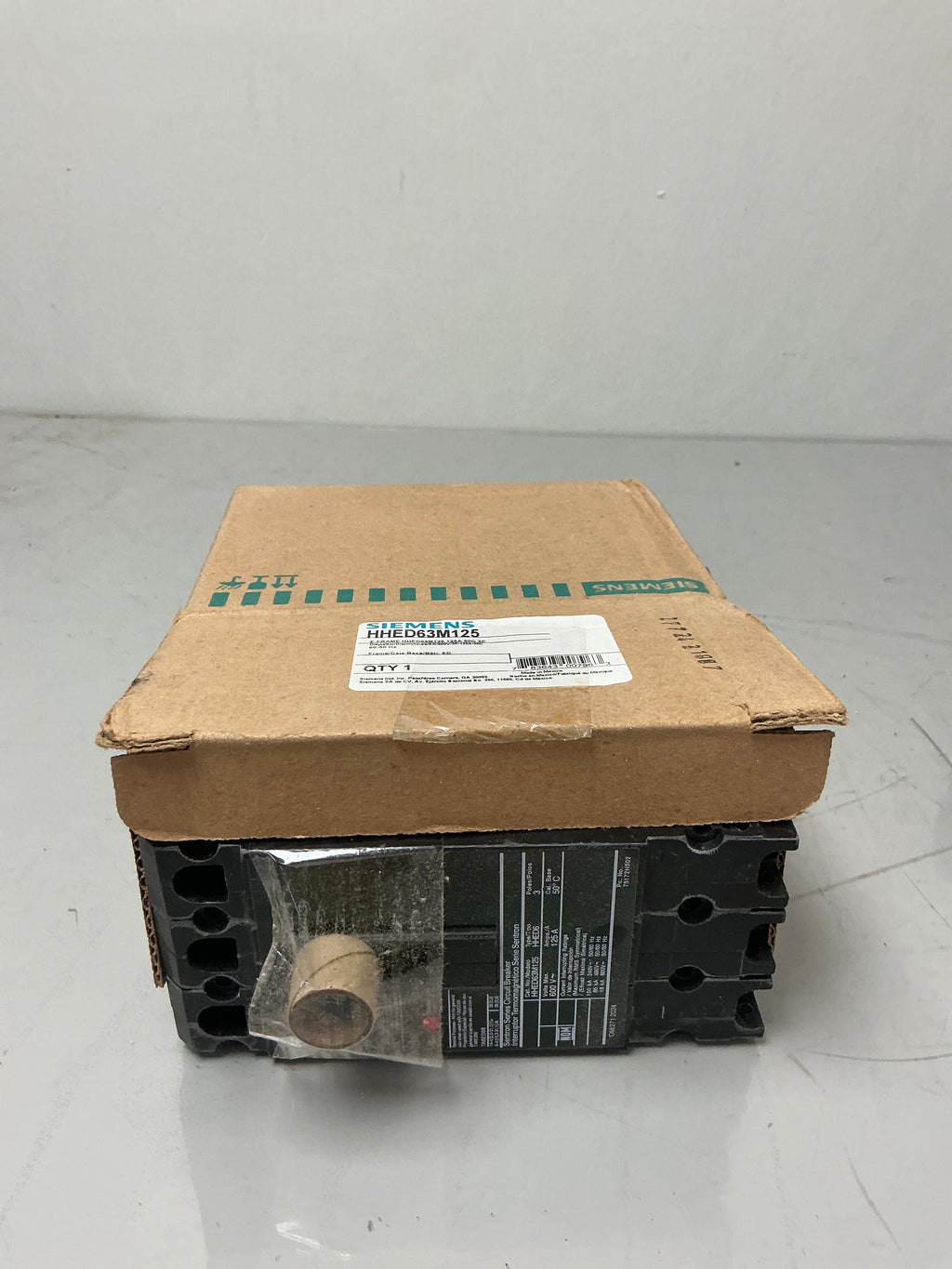 New Siemens HHED63M125 3 Pole, 125 Amps, 600 Volts Circuit Breaker