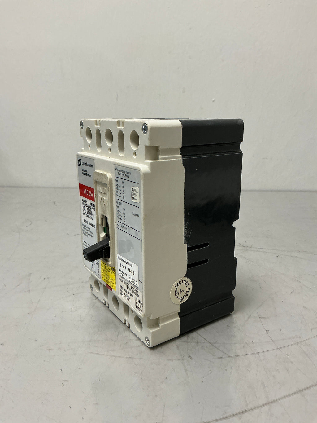 Used Cutler hammer HFD3045 with Shunt trip 3 Pole, 45 Amps, 600 Volts Circuit Breaker