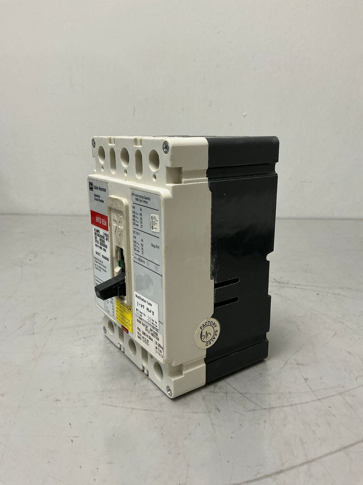 Used Cutler hammer HFD3045 with Shunt trip 3 Pole, 45 Amps, 600 Volts Circuit Breaker