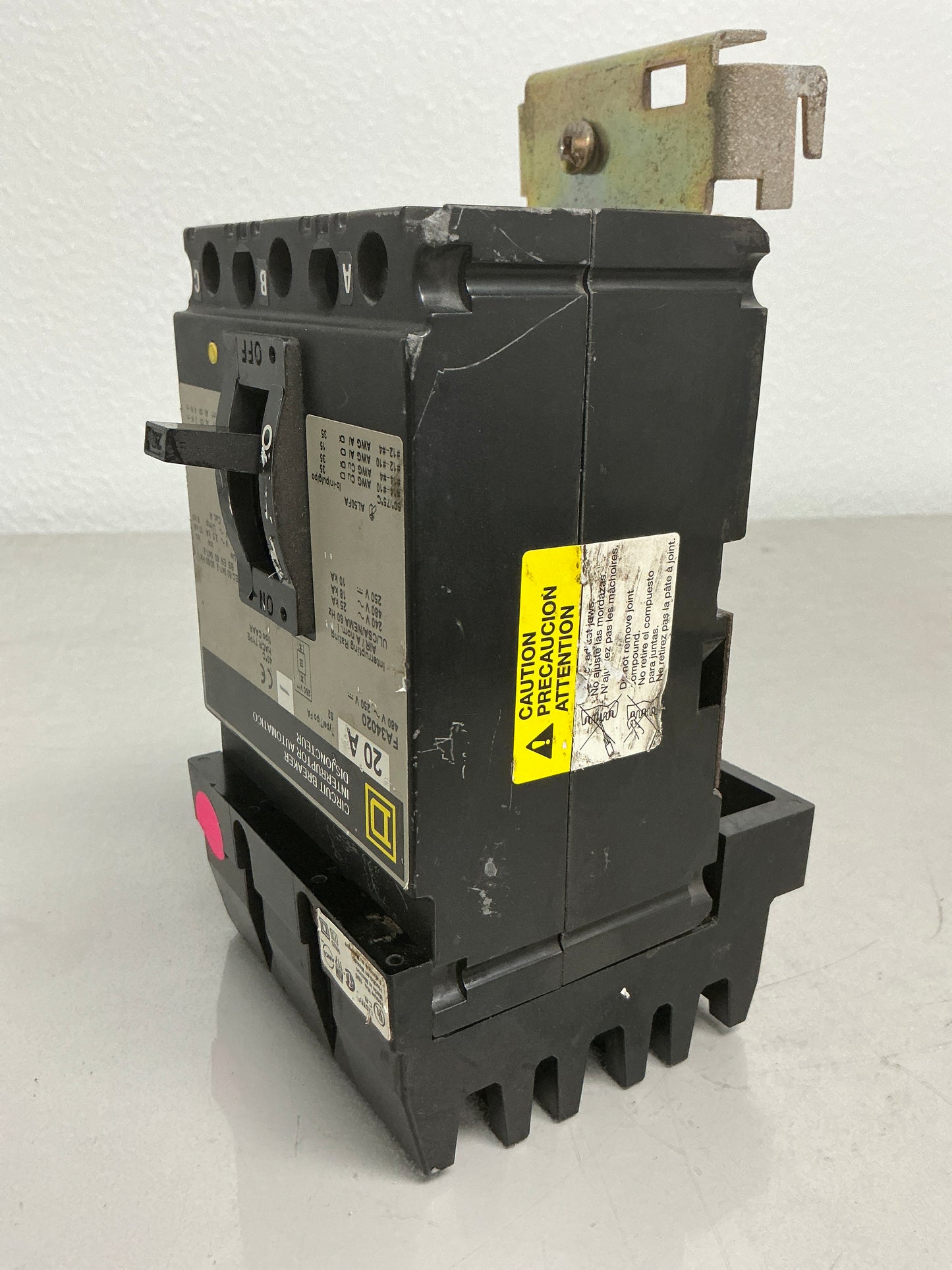 *CHIPPED* Used Square D FA34020 3 Pole, 20 Amps, 480 Volts