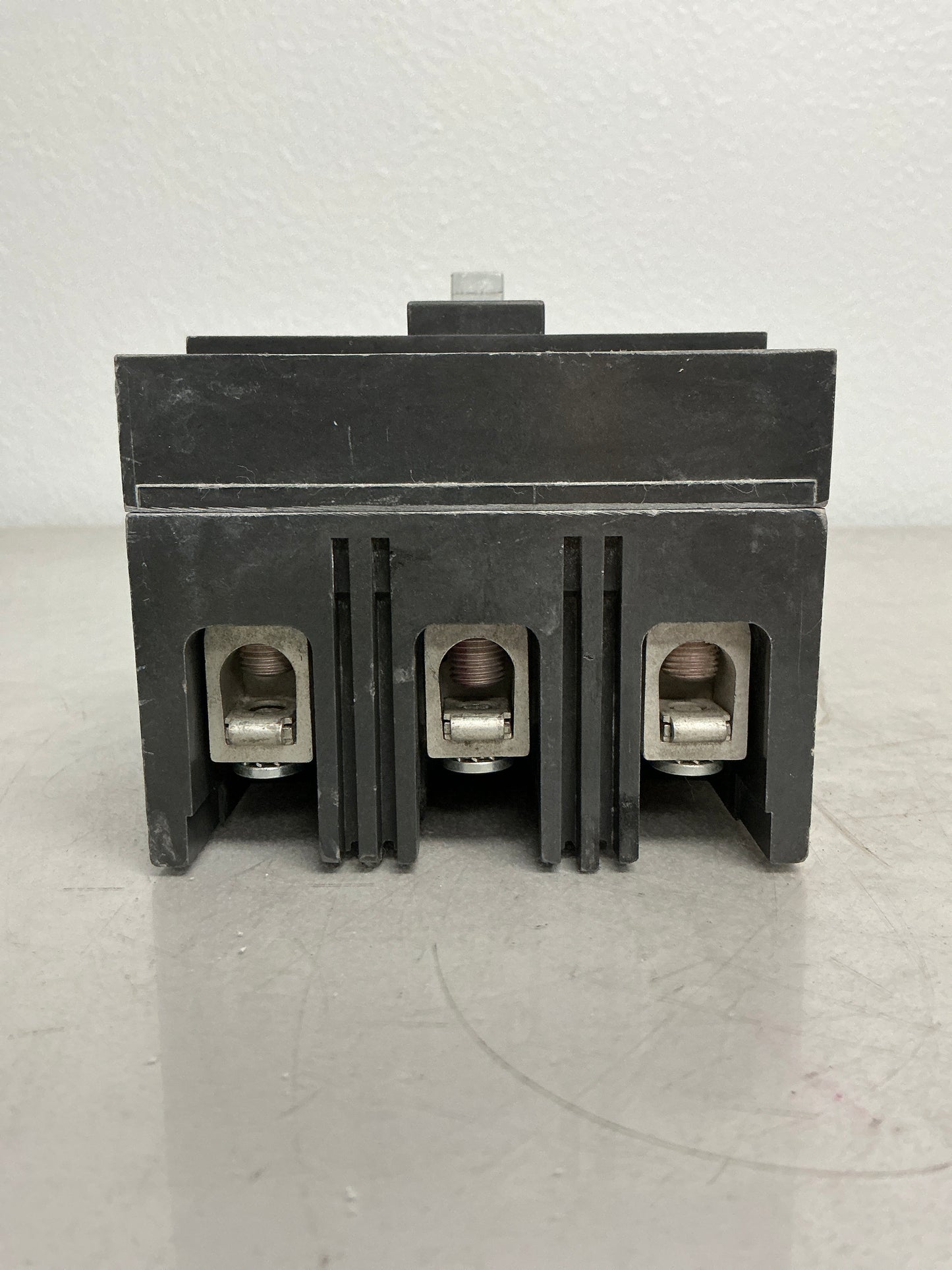 Used TEC36100 3 Pole, 100 Amps,600 Volts Circuit breaker